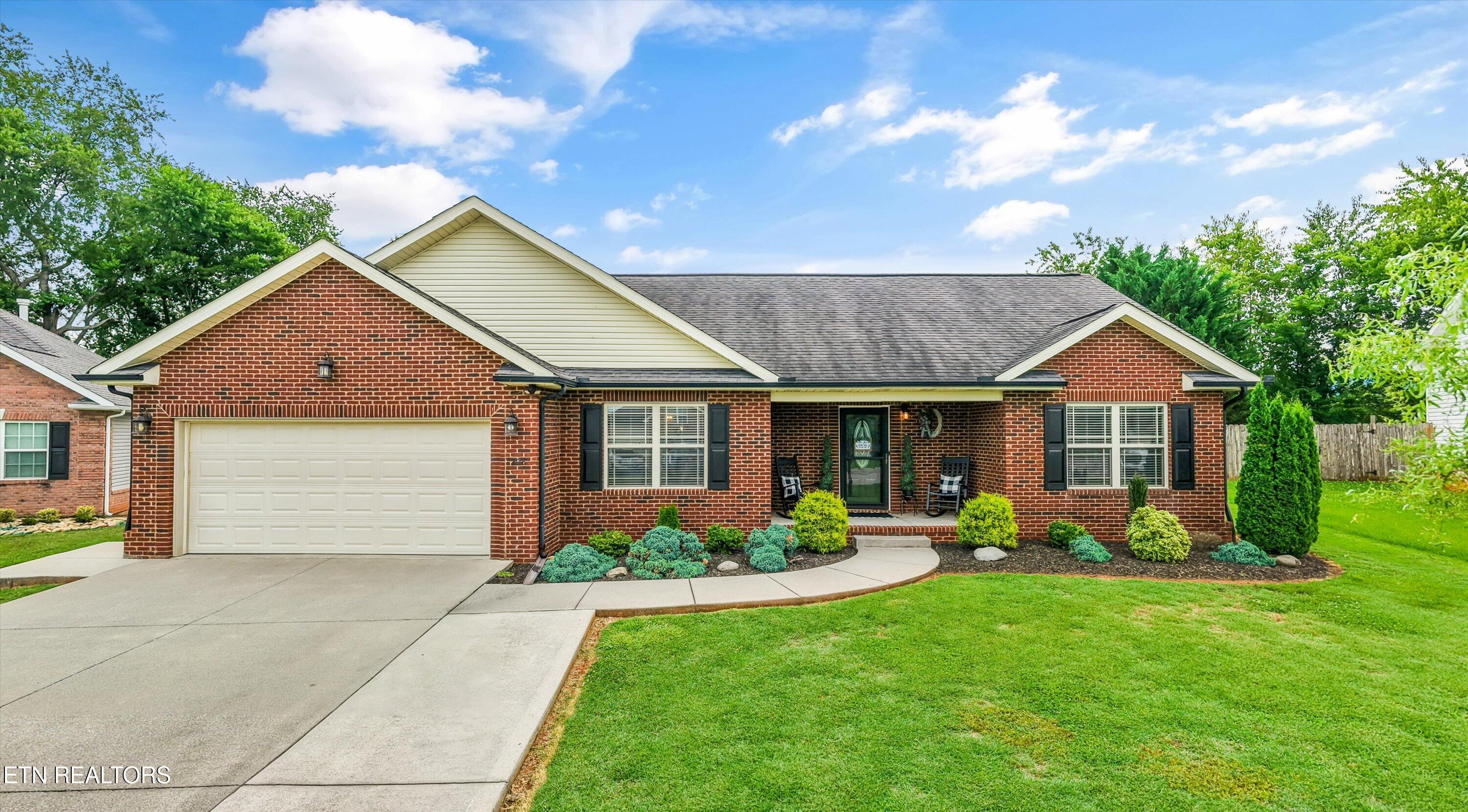 208 Barberry Court Maryville TN 37804