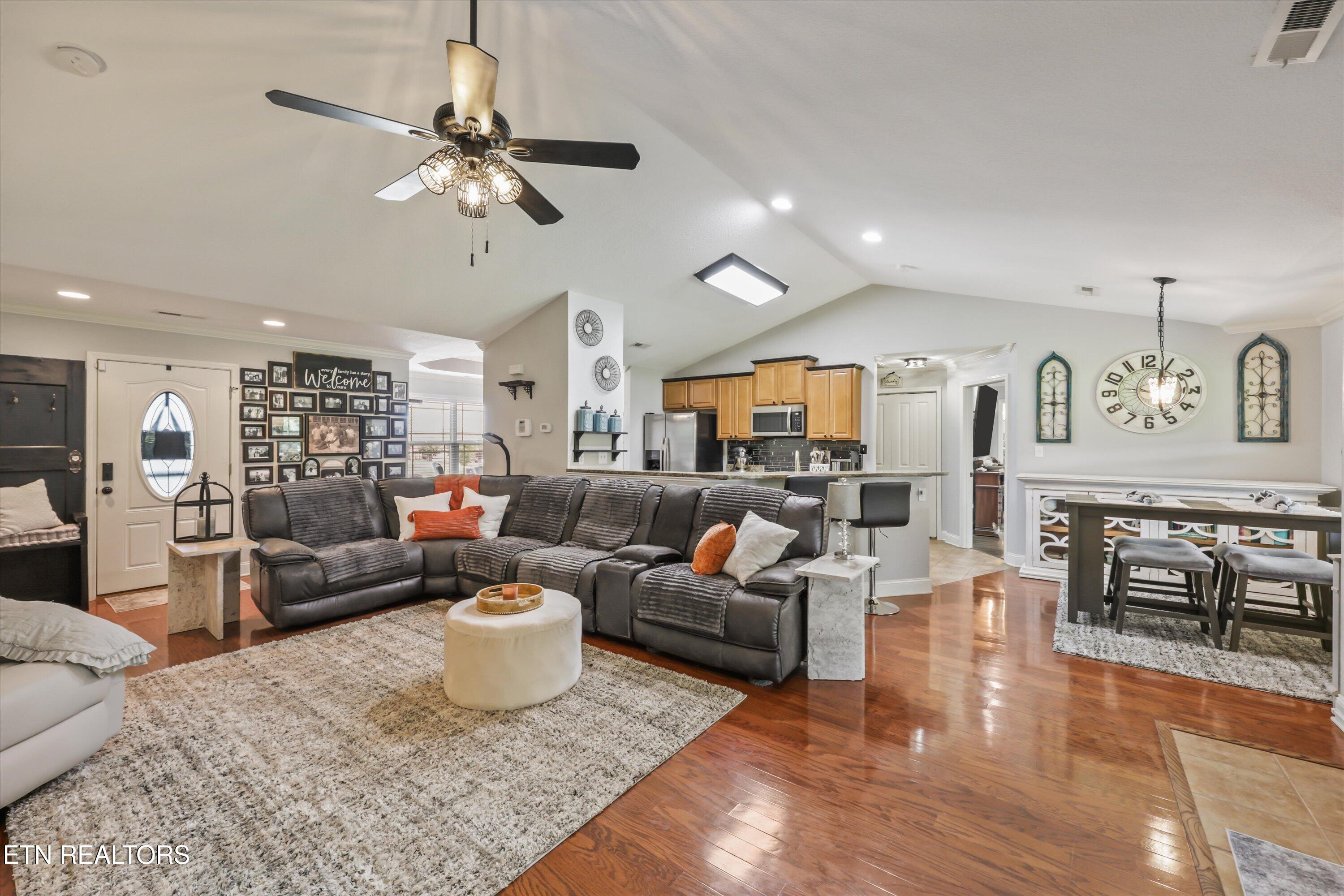 208 Barberry Court Maryville TN 37804