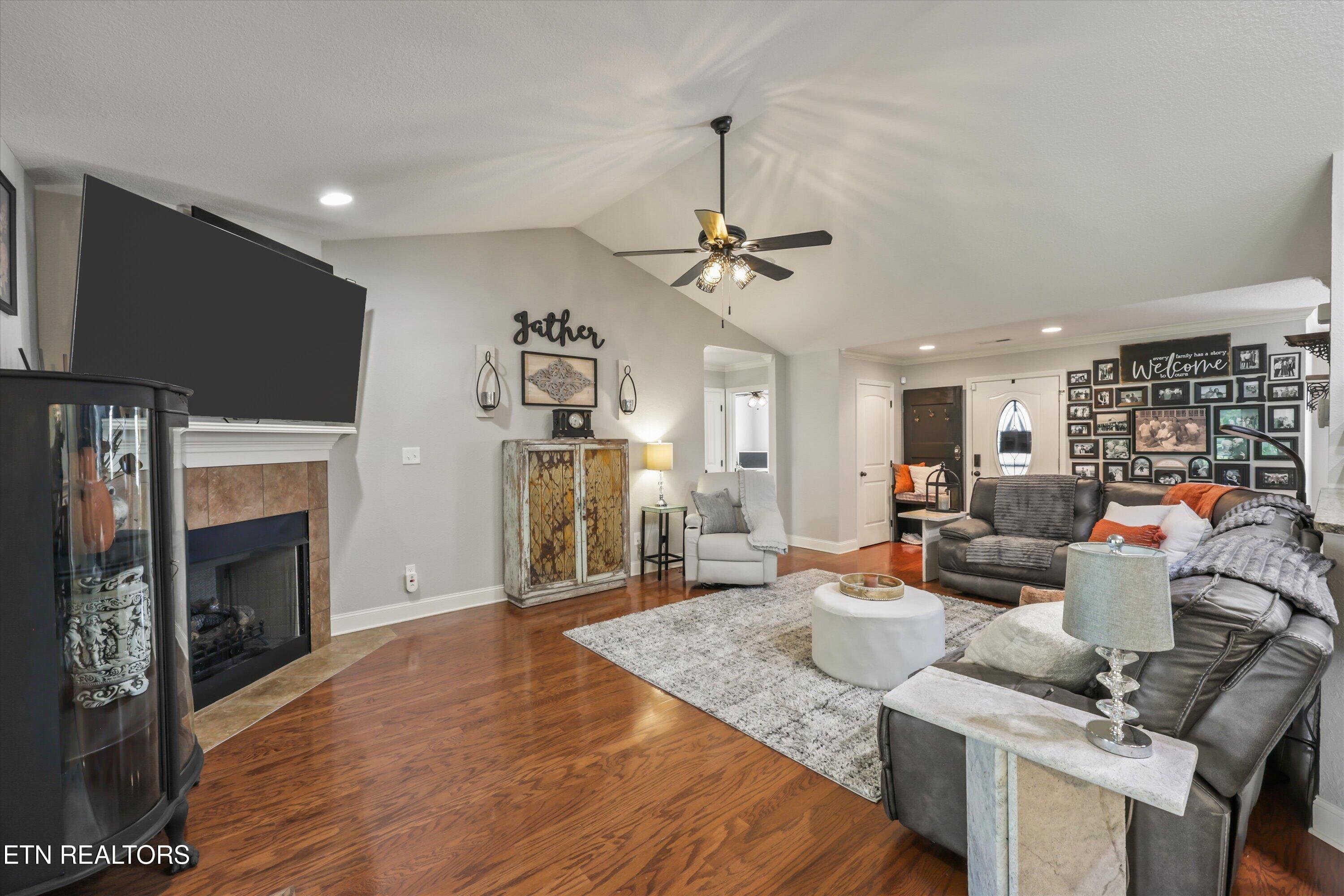 208 Barberry Court Maryville TN 37804