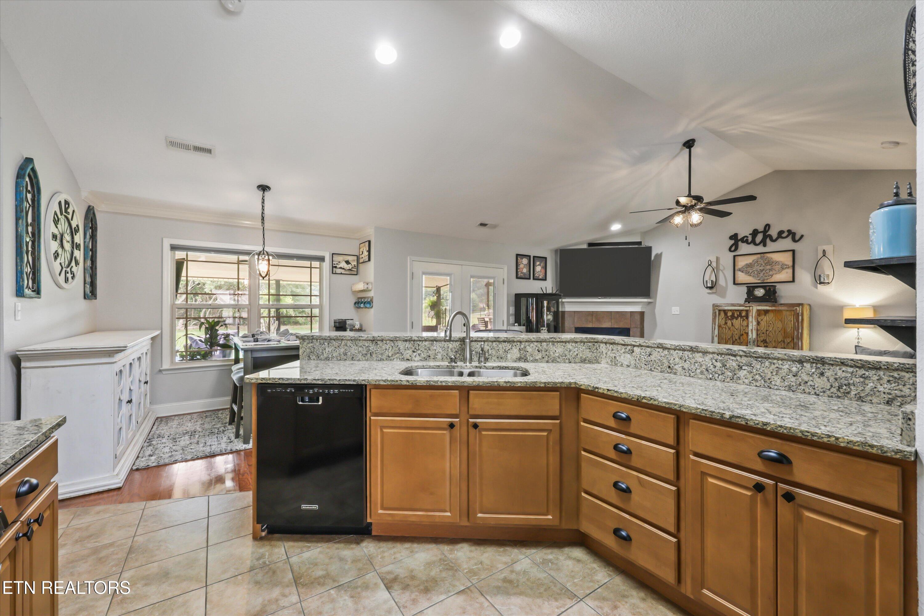 208 Barberry Court Maryville TN 37804