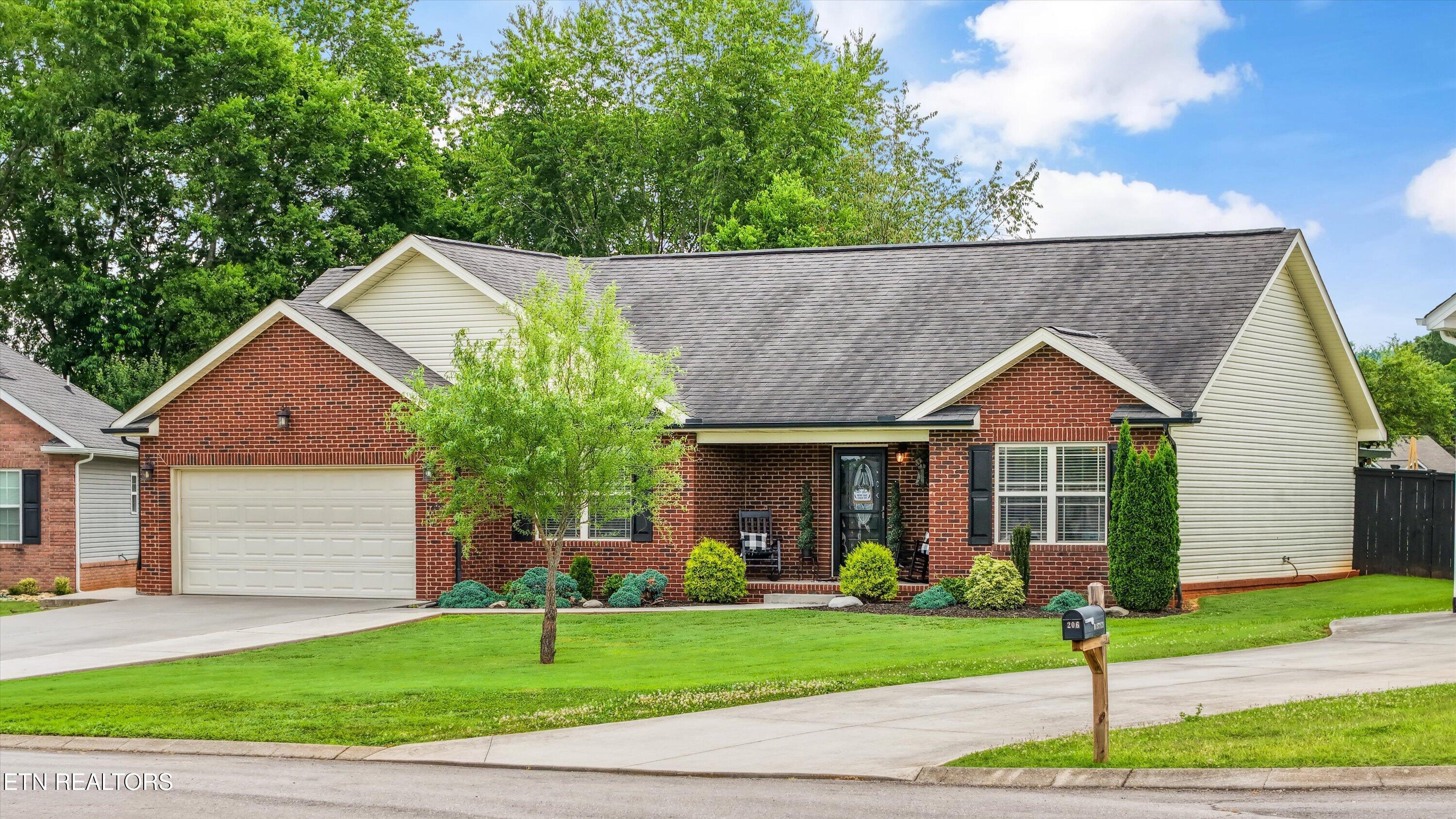 208 Barberry Court Maryville TN 37804
