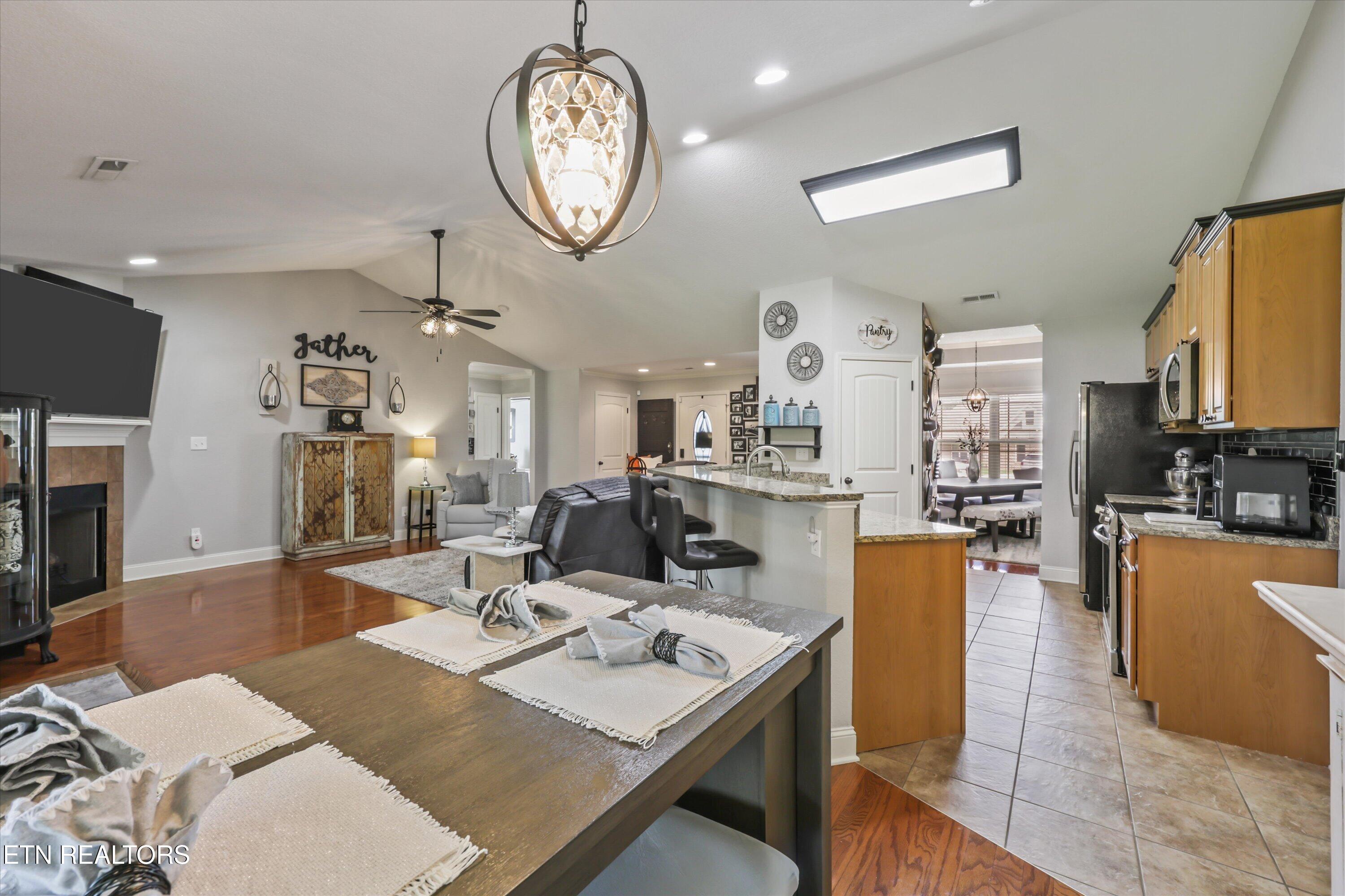208 Barberry Court Maryville TN 37804