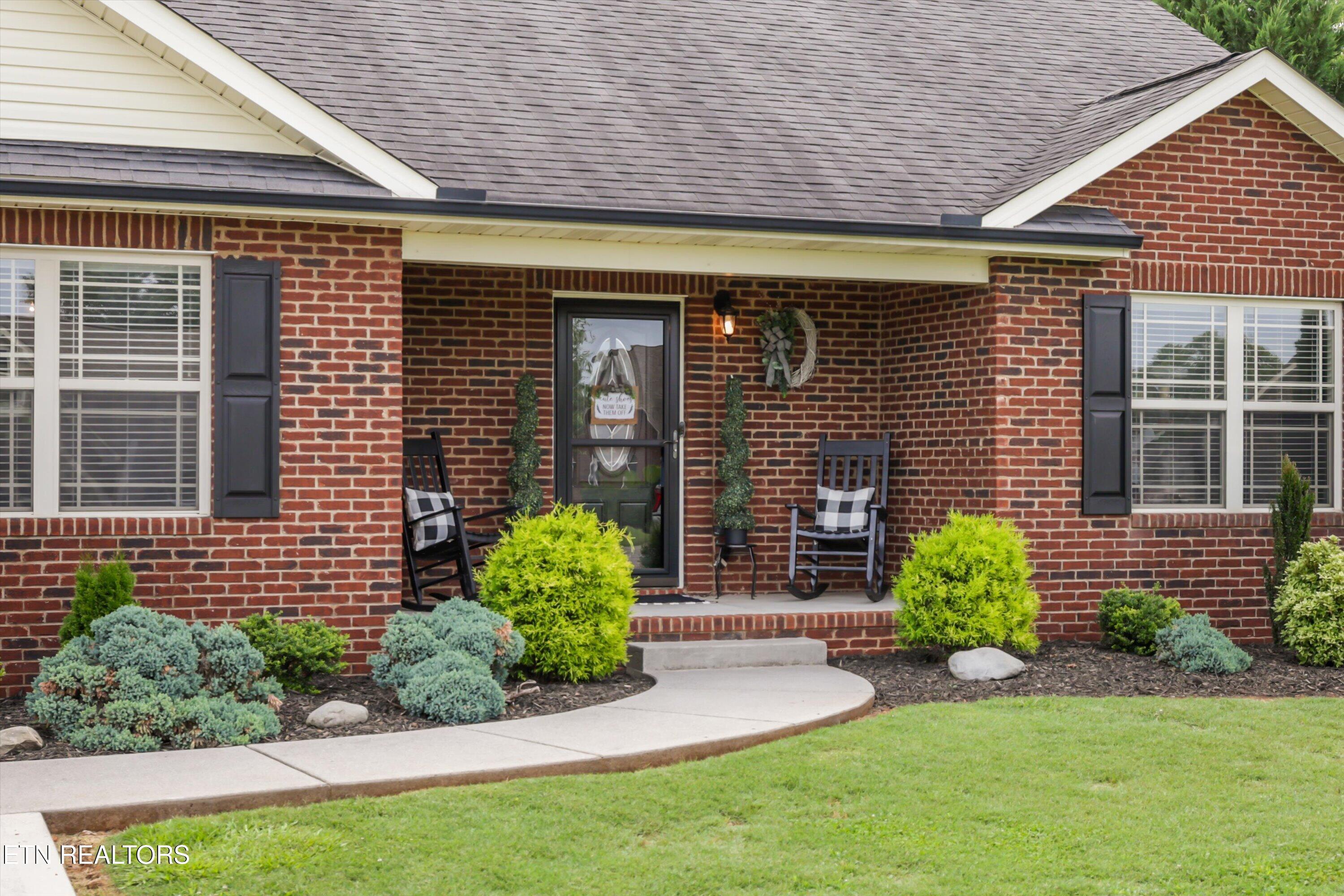 208 Barberry Court Maryville TN 37804