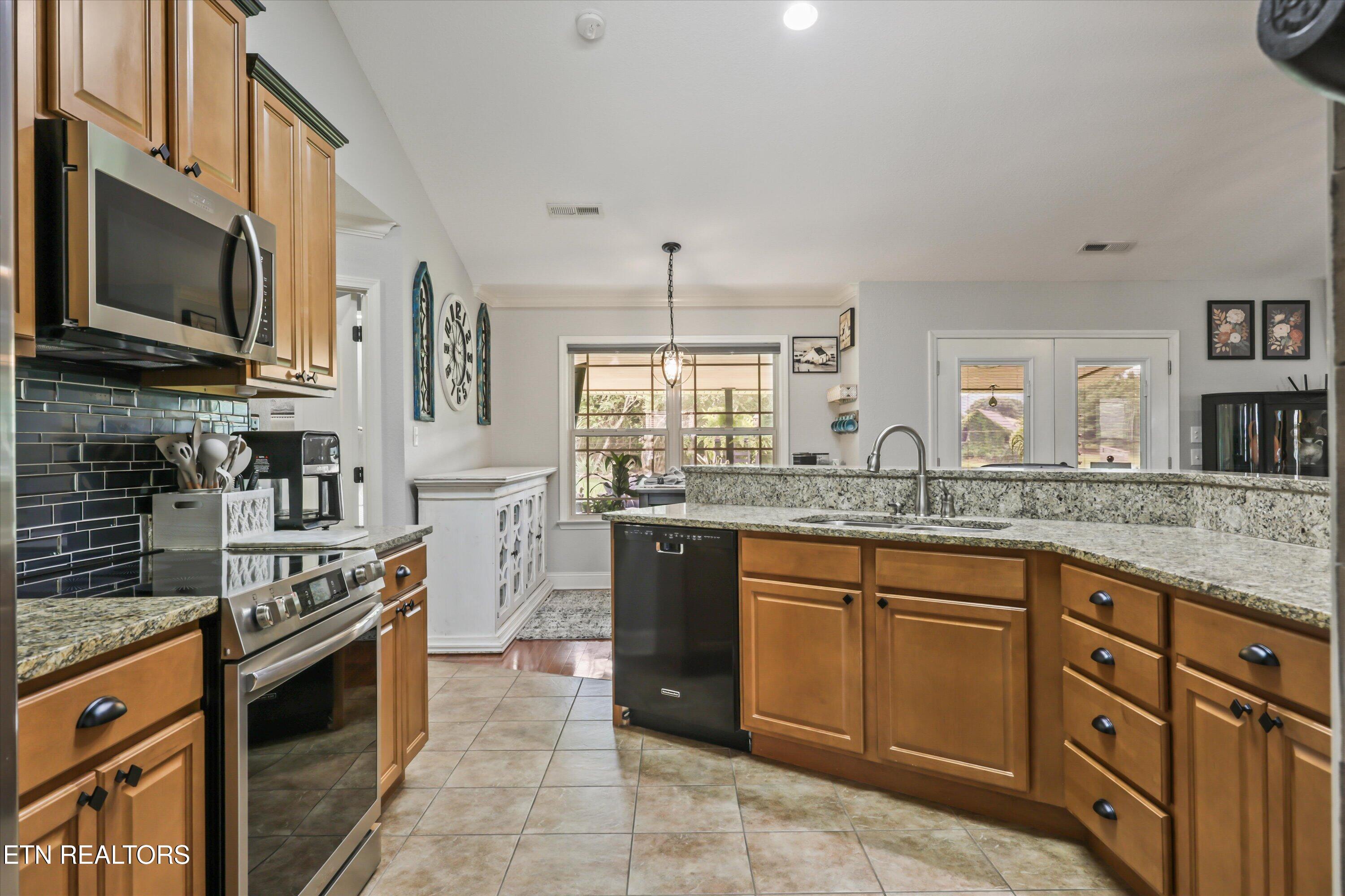 208 Barberry Court Maryville TN 37804