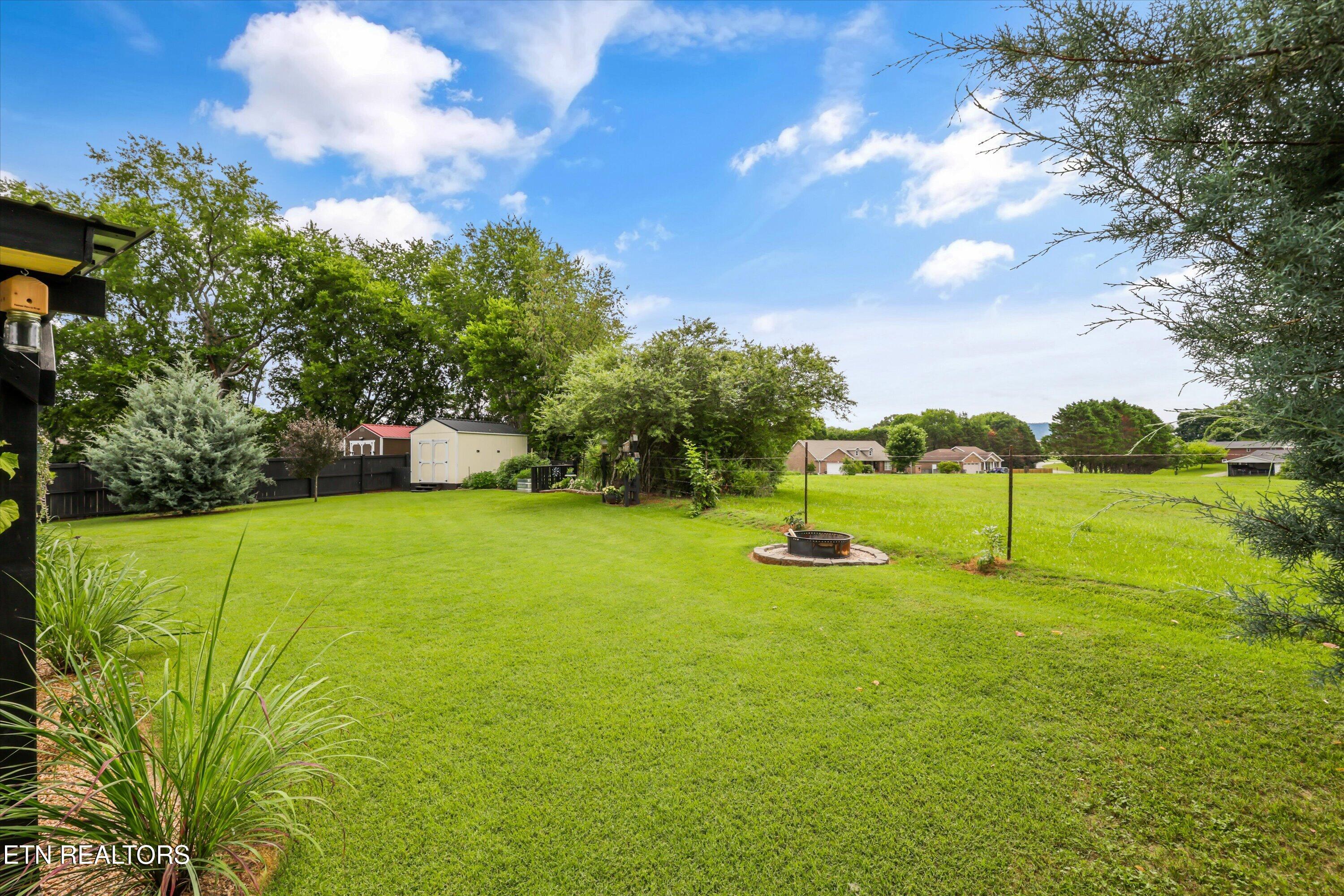 208 Barberry Court Maryville TN 37804