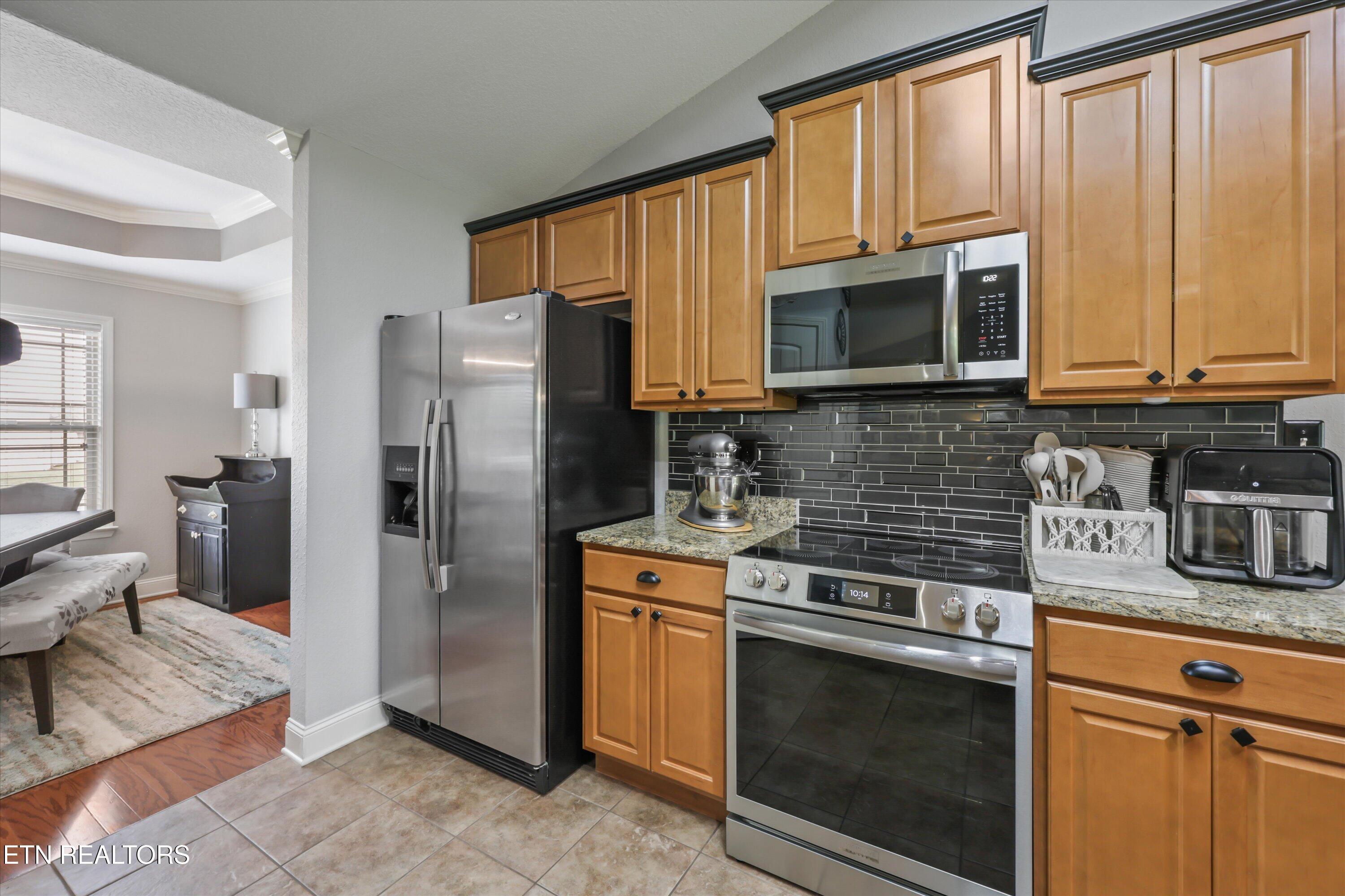 208 Barberry Court Maryville TN 37804