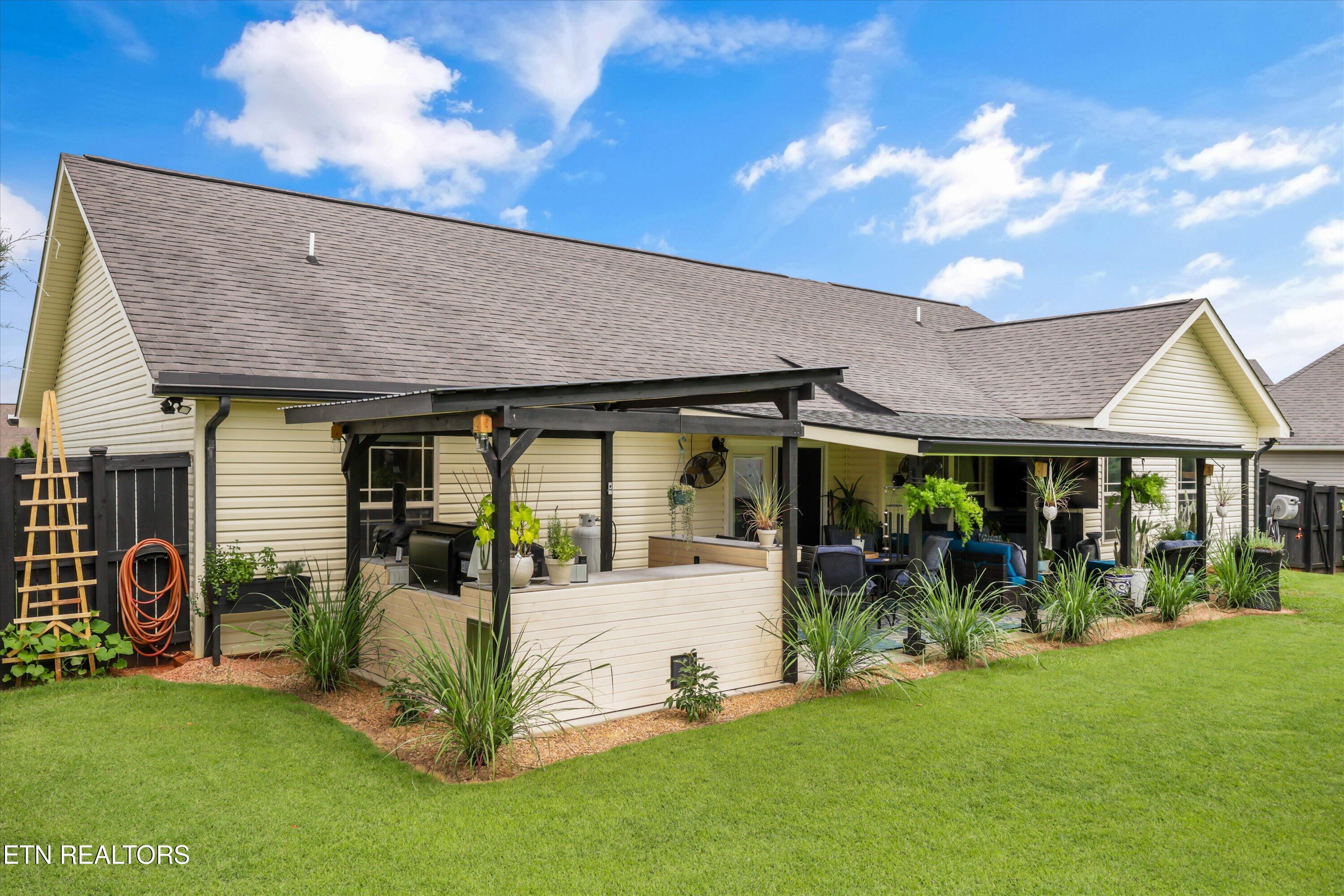 208 Barberry Court Maryville TN 37804