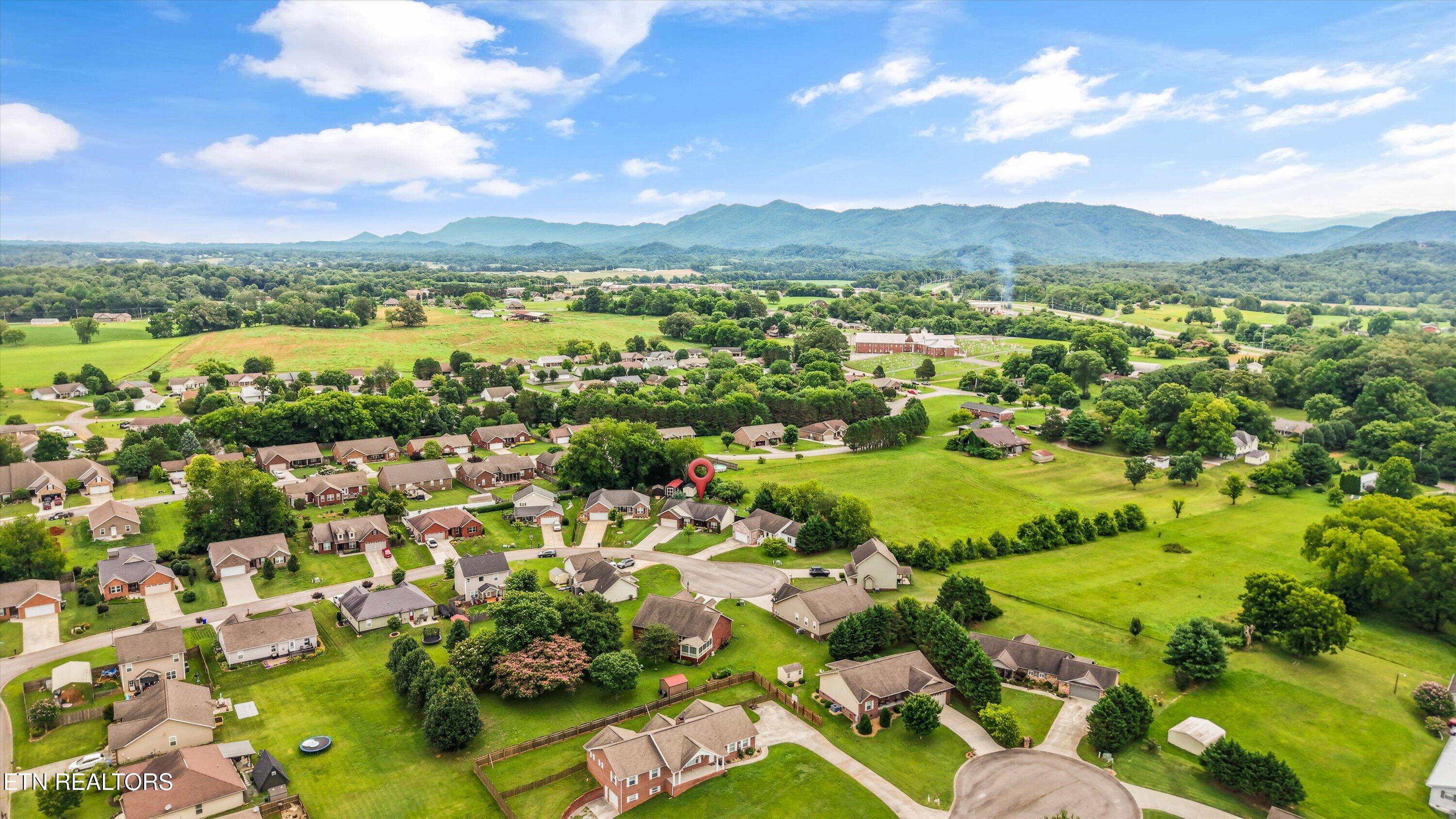 208 Barberry Court Maryville TN 37804