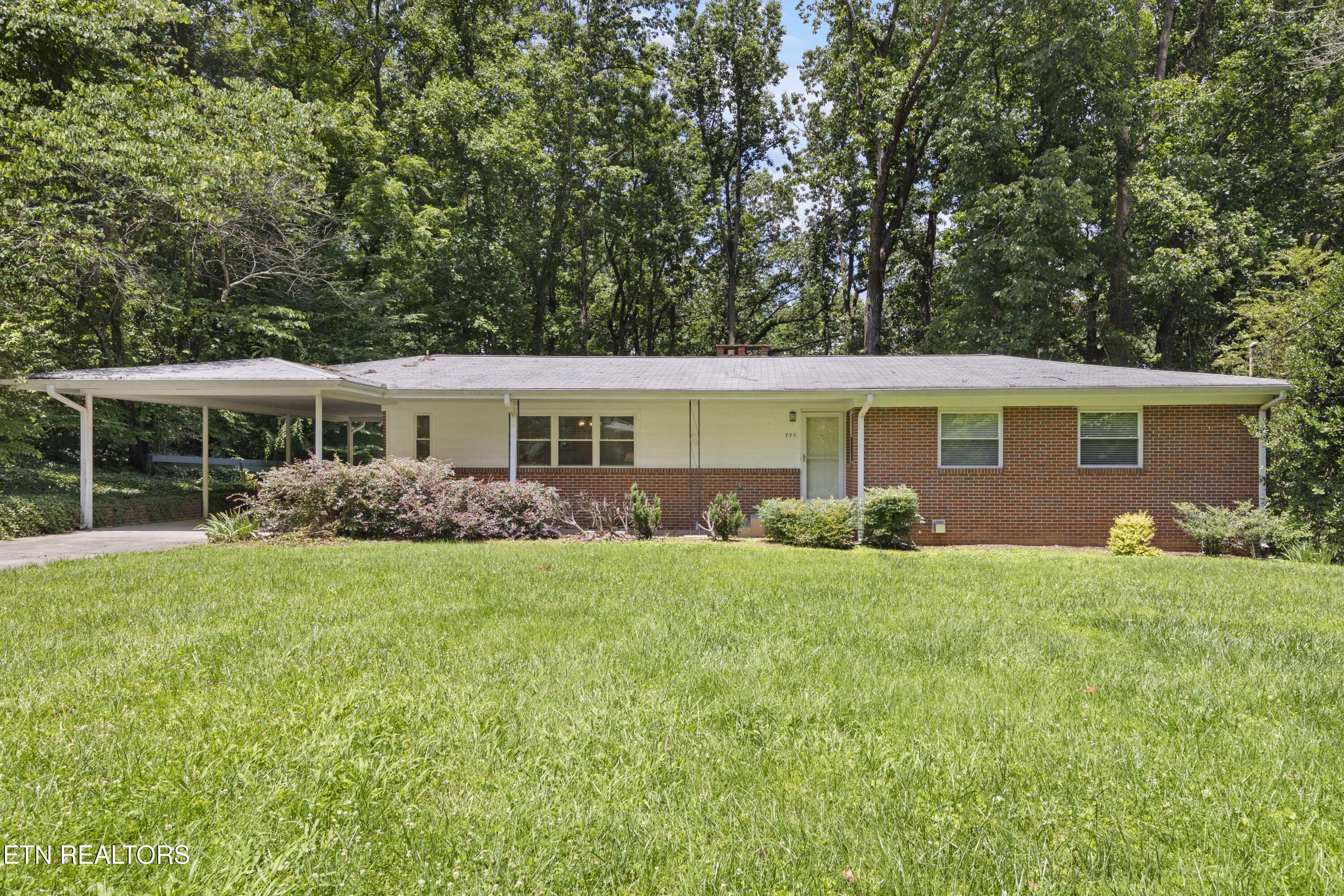 790 W Outer Drive Oak Ridge TN 37830
