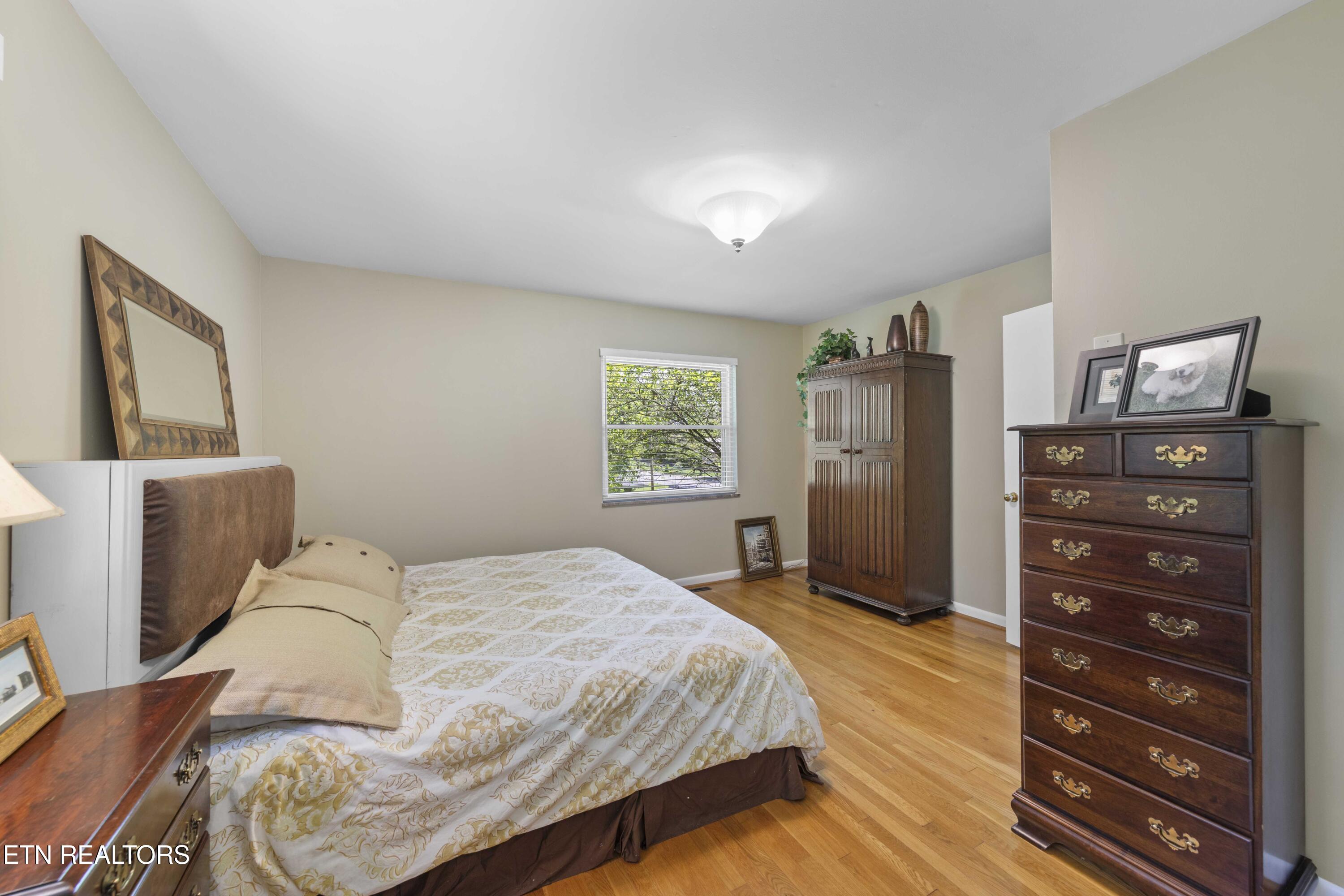 790 W Outer Drive Oak Ridge TN 37830