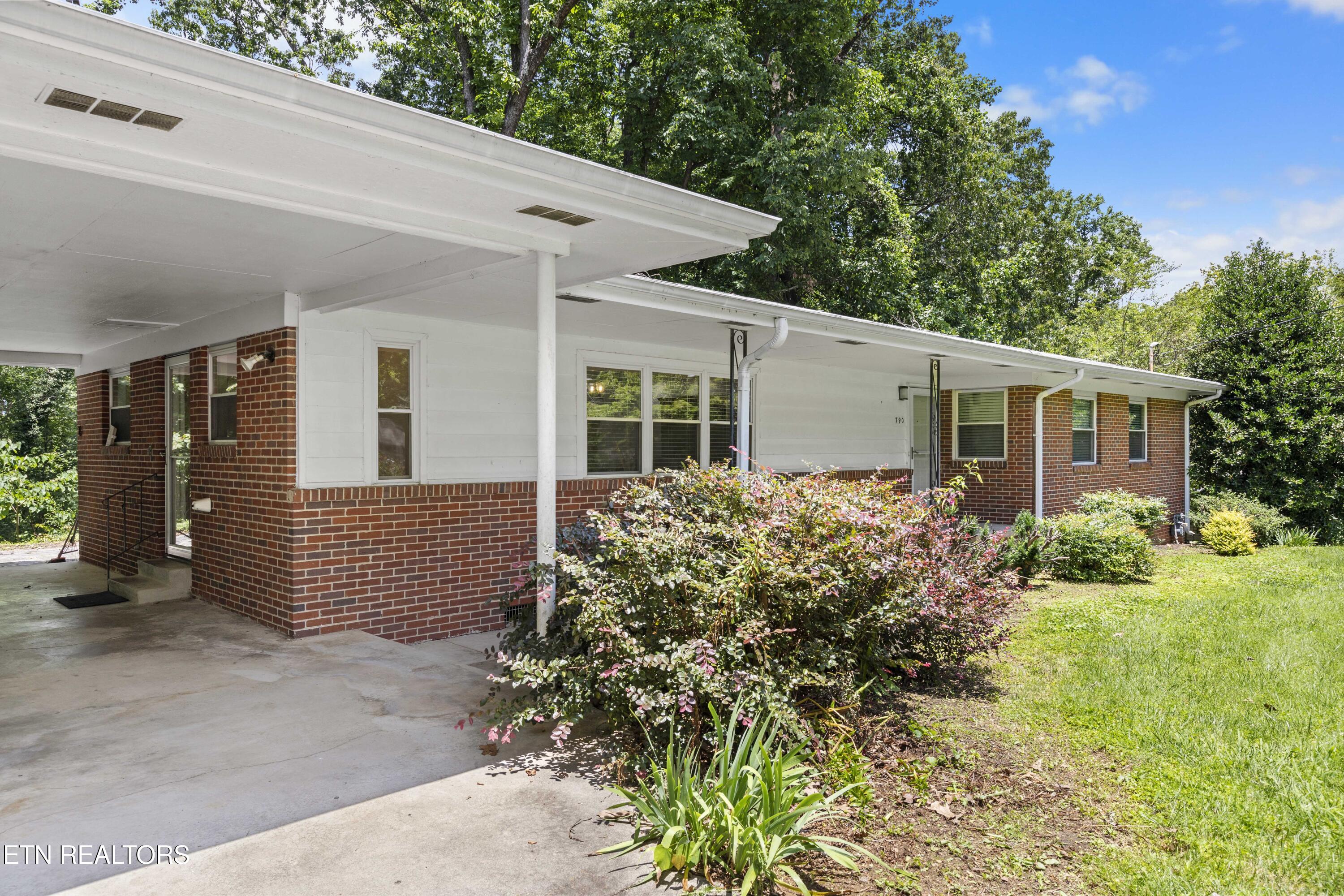 790 W Outer Drive Oak Ridge TN 37830
