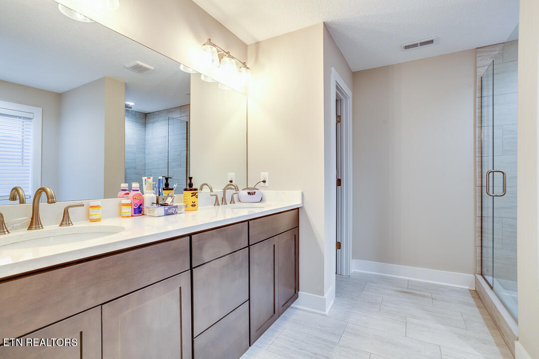 3010 Port Royal Lane Knoxville TN 37938