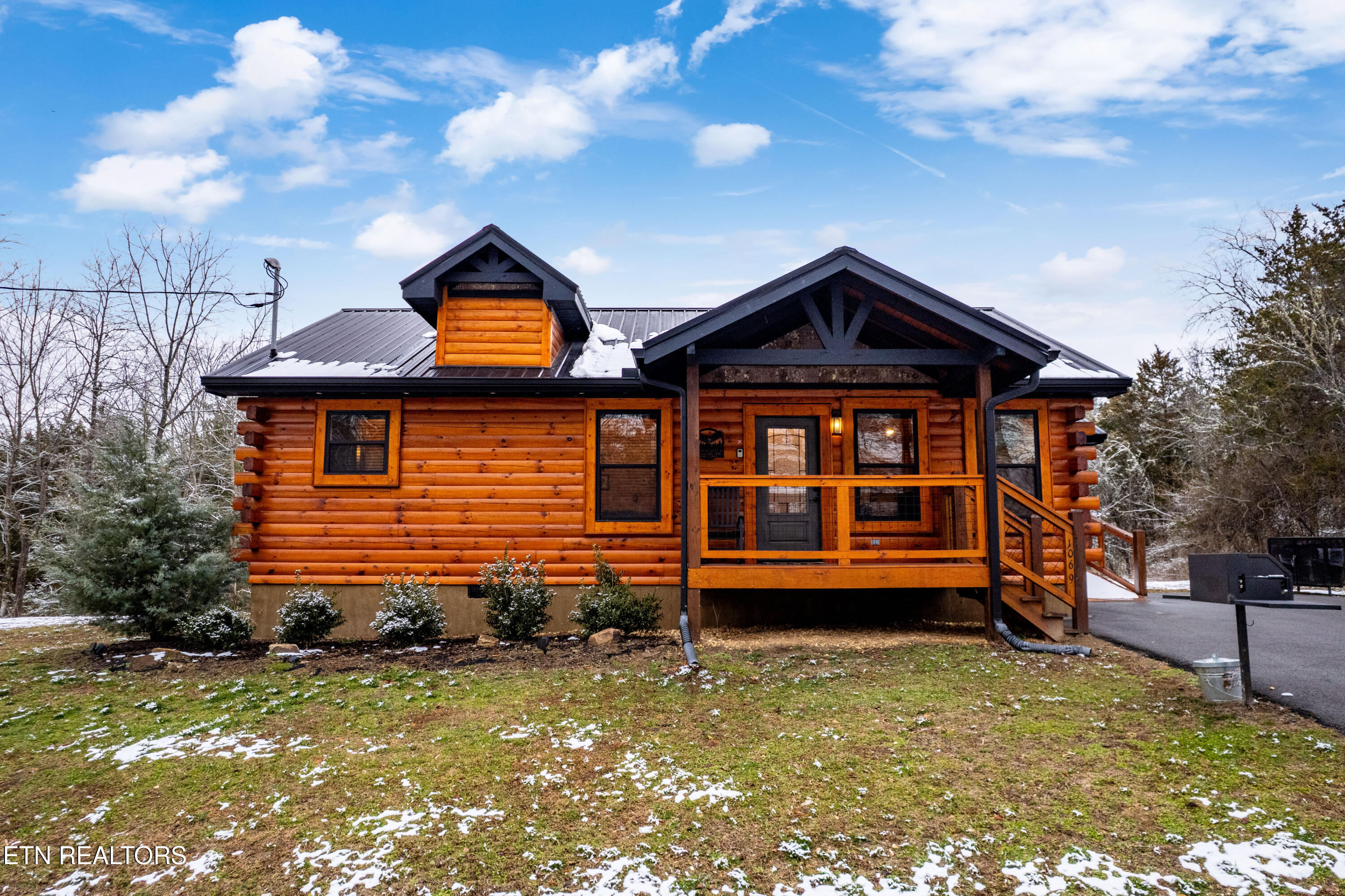 1069 Timberlake Circle Sevierville TN 37876