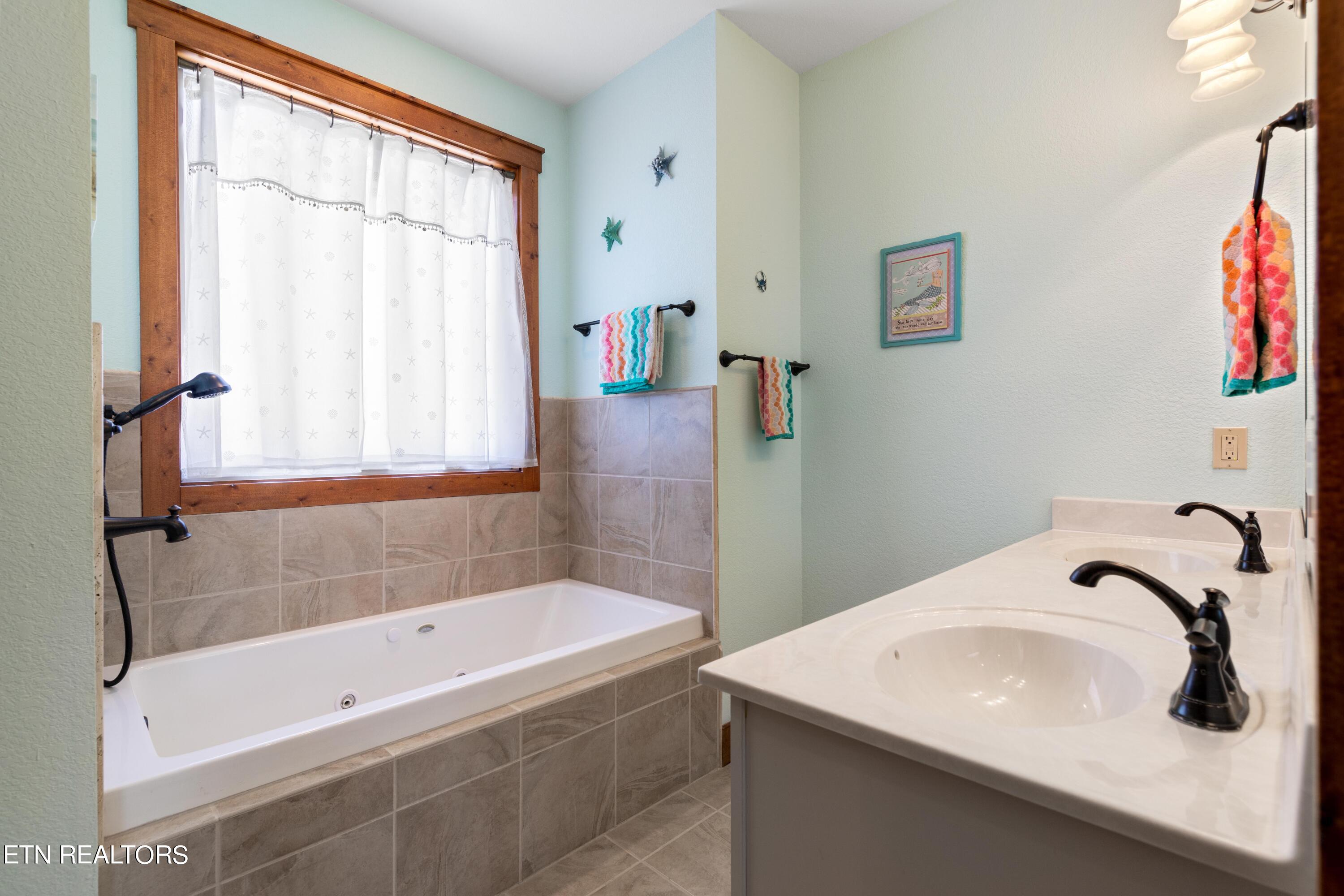 1225 Brighton Drive Alcoa TN 37701