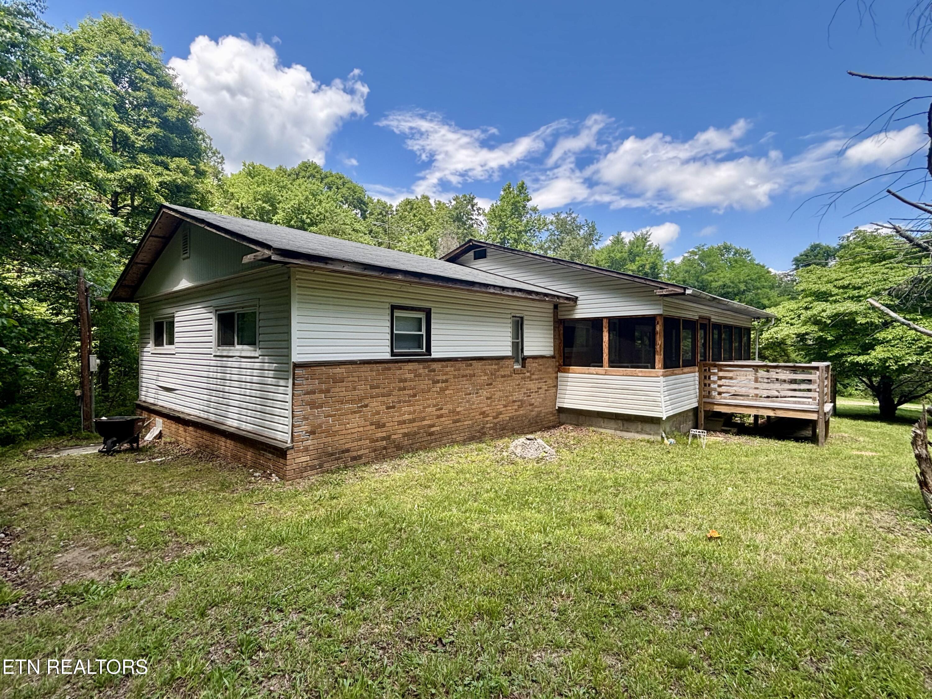 194 Woody Lane Kingston TN 37763