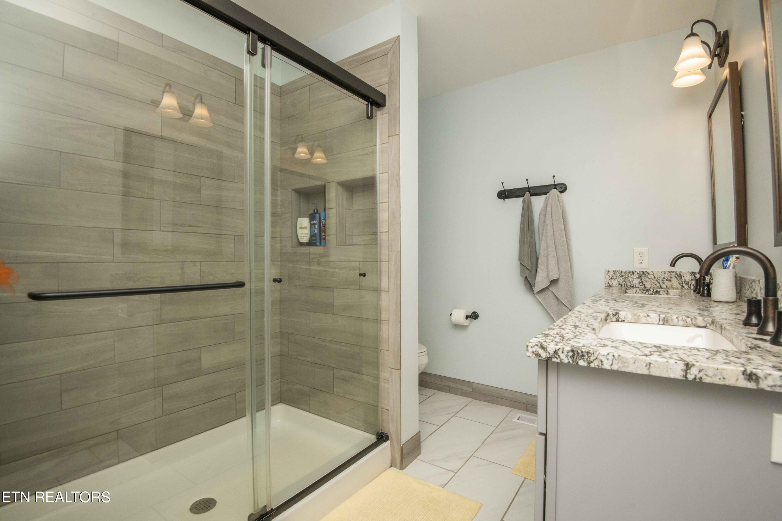 450 Hardin Drive Lenoir City TN 37772