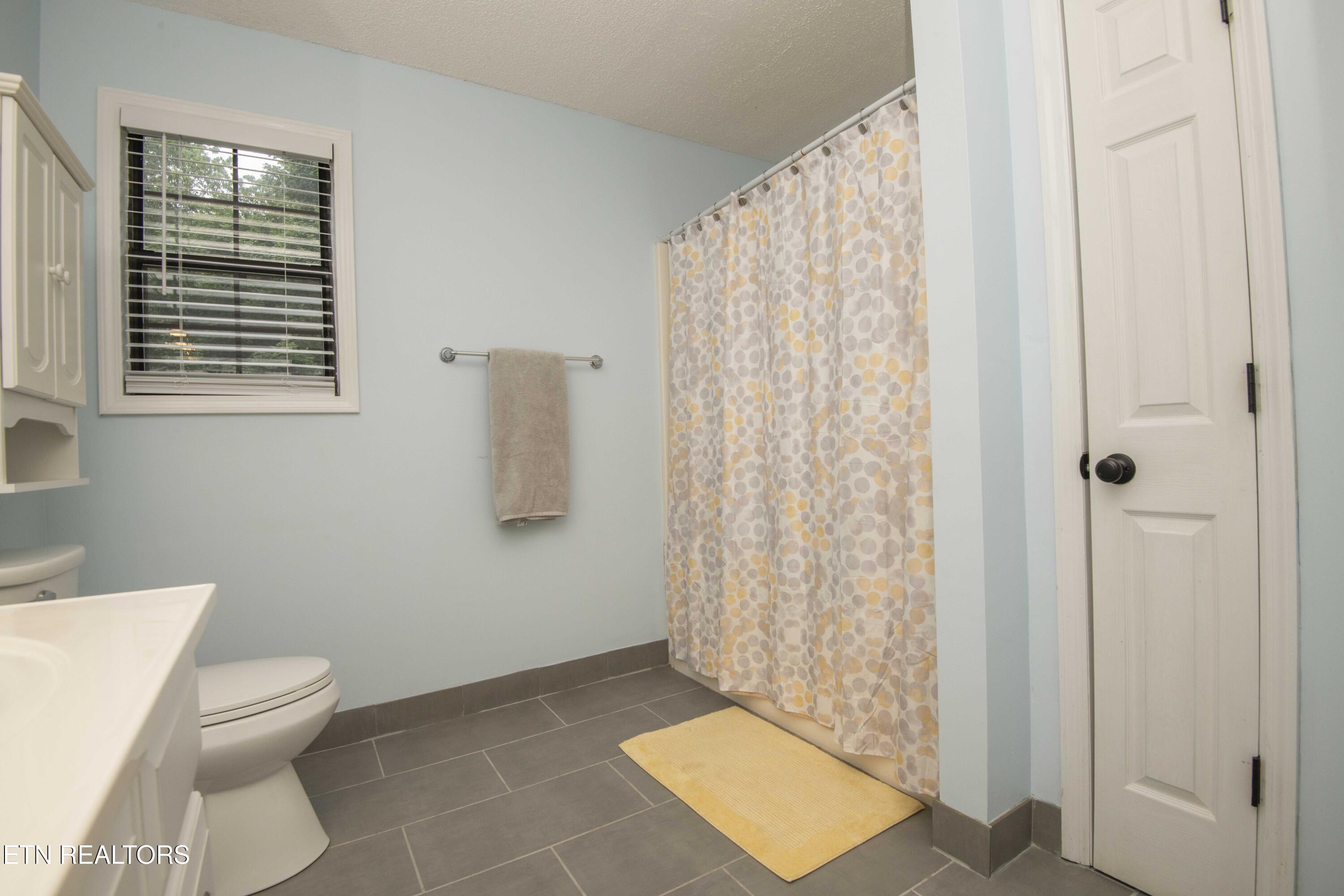 450 Hardin Drive Lenoir City TN 37772