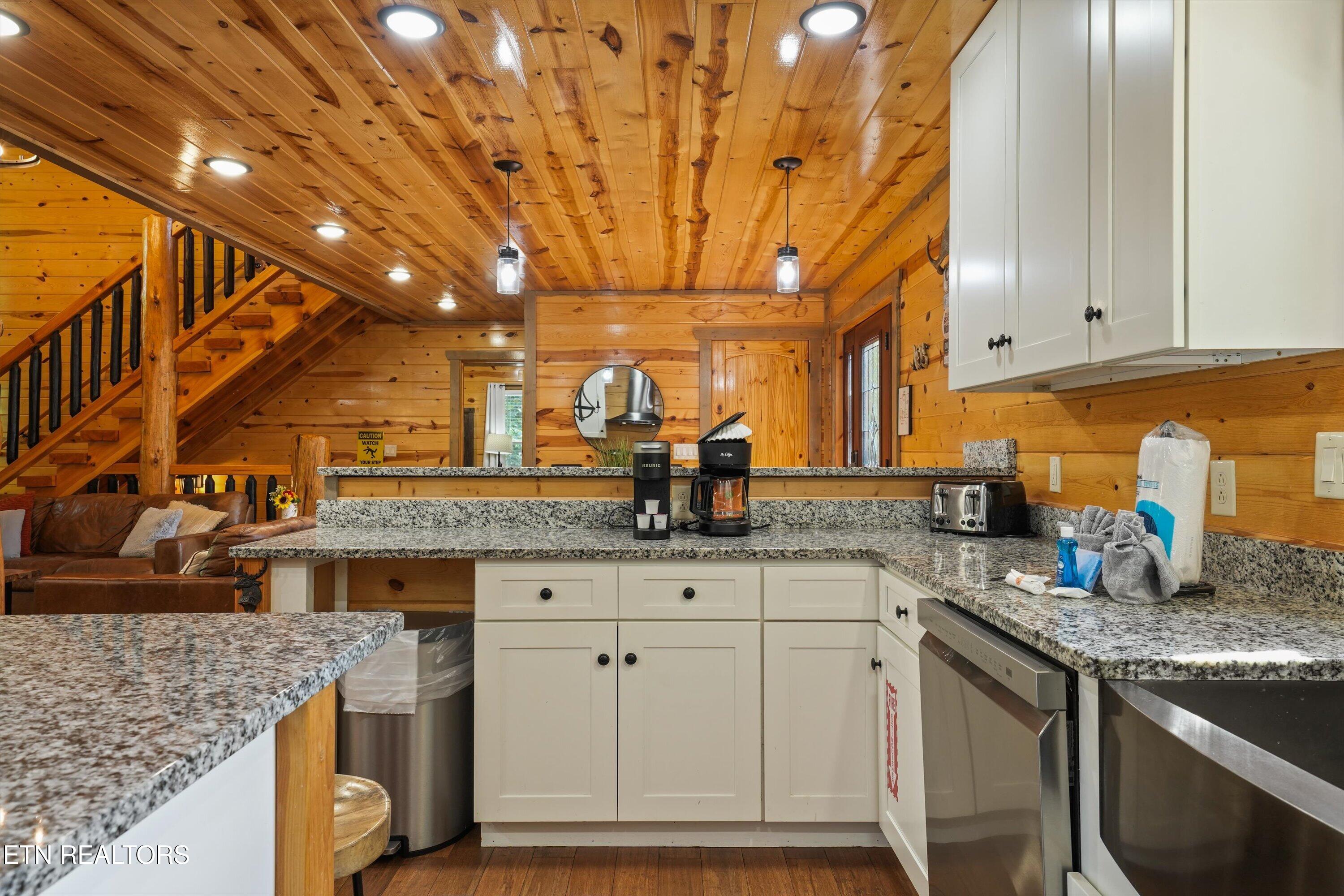 1041 Vista Drive Gatlinburg TN 37738