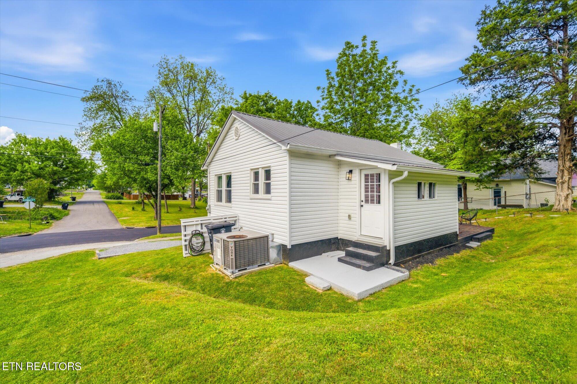 313 Glendale Ave Avenue Athens TN 37303