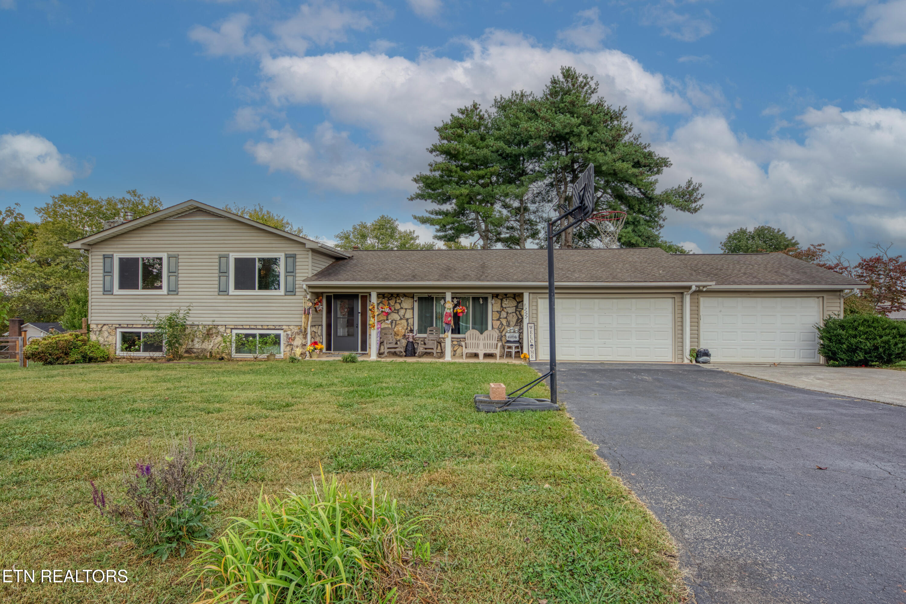 2327 Eau Clair Drive Maryville TN 37803