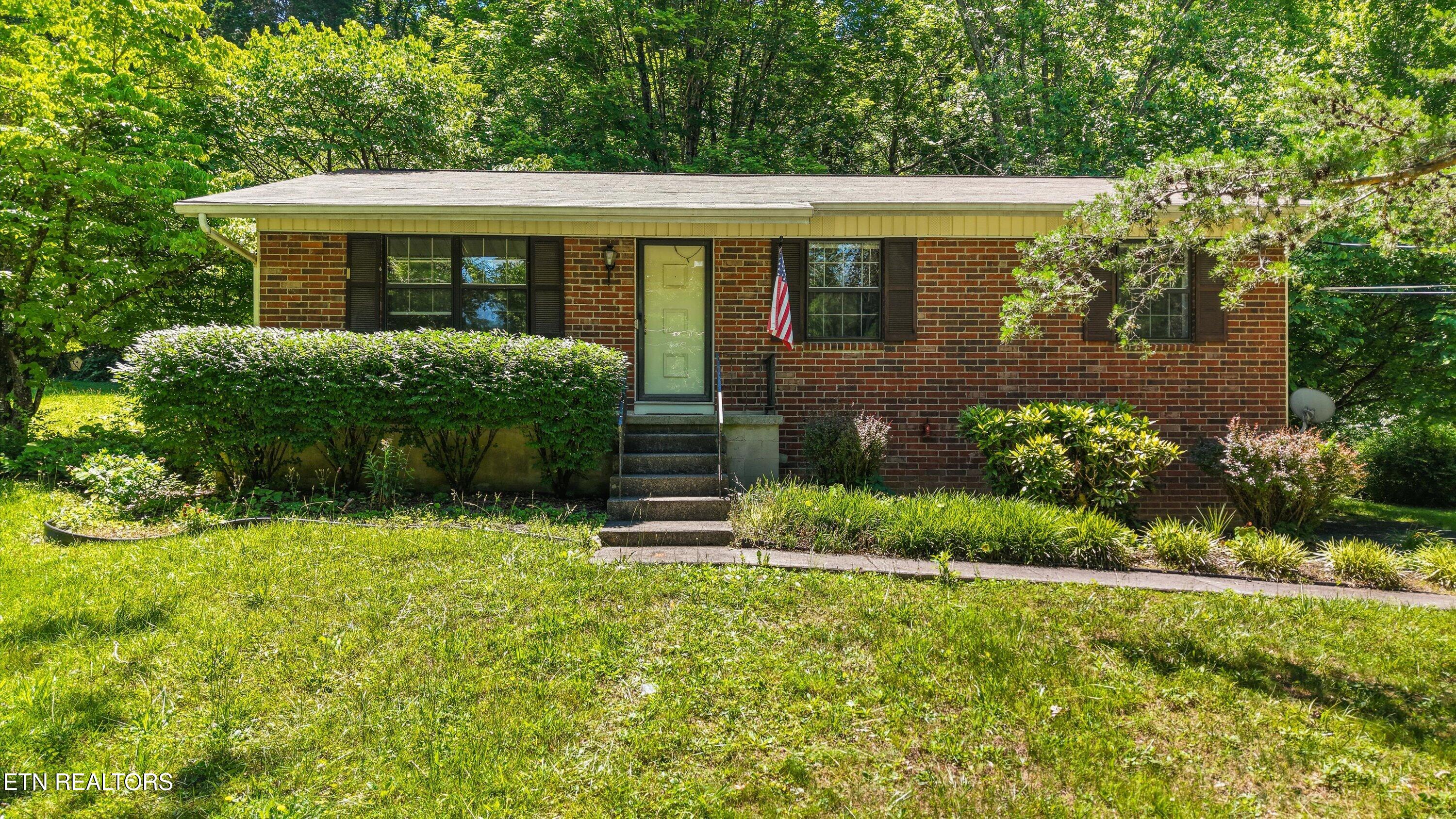 4304 Woodvale Drive Knoxville TN 37918