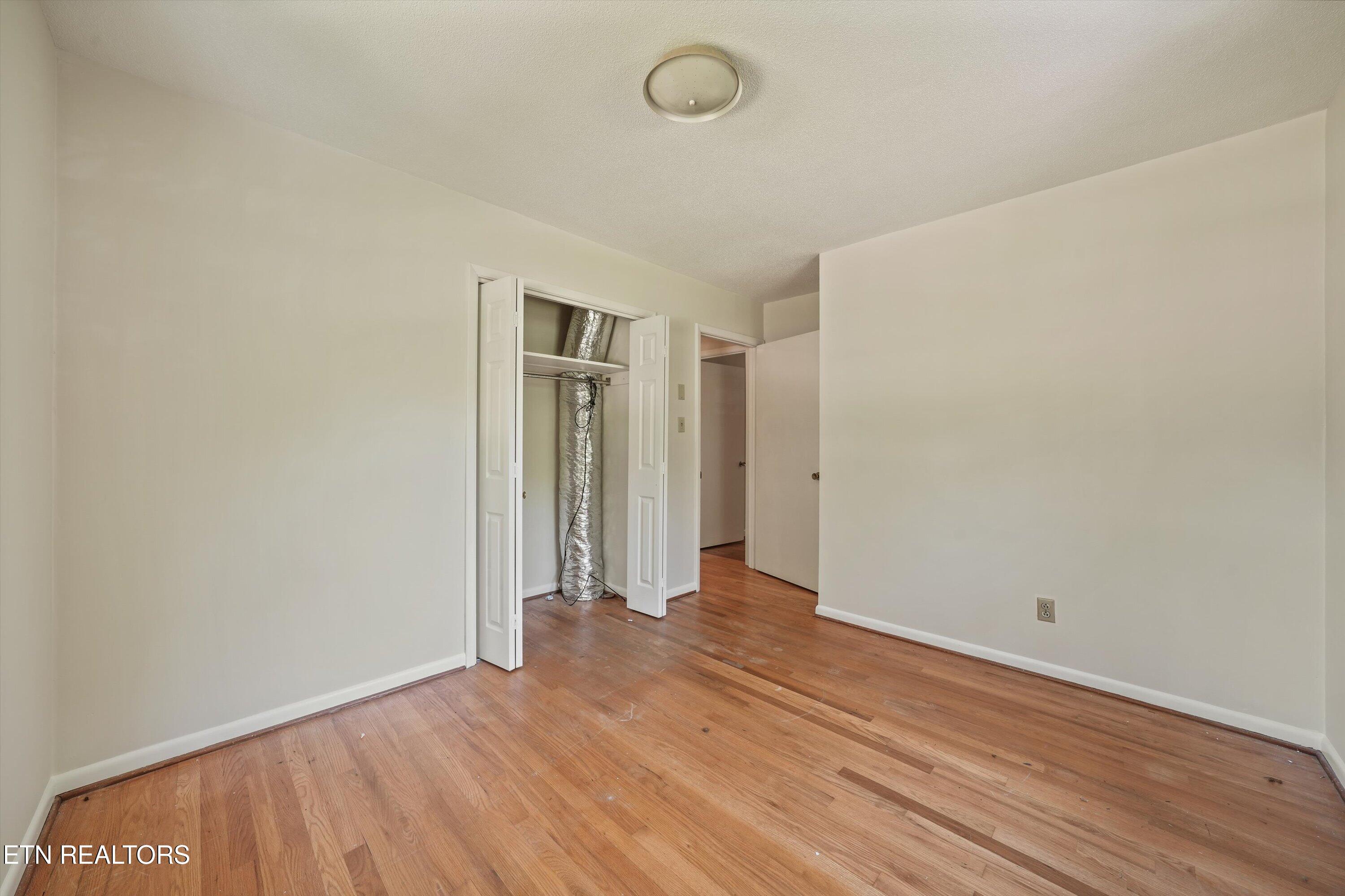 4304 Woodvale Drive Knoxville TN 37918