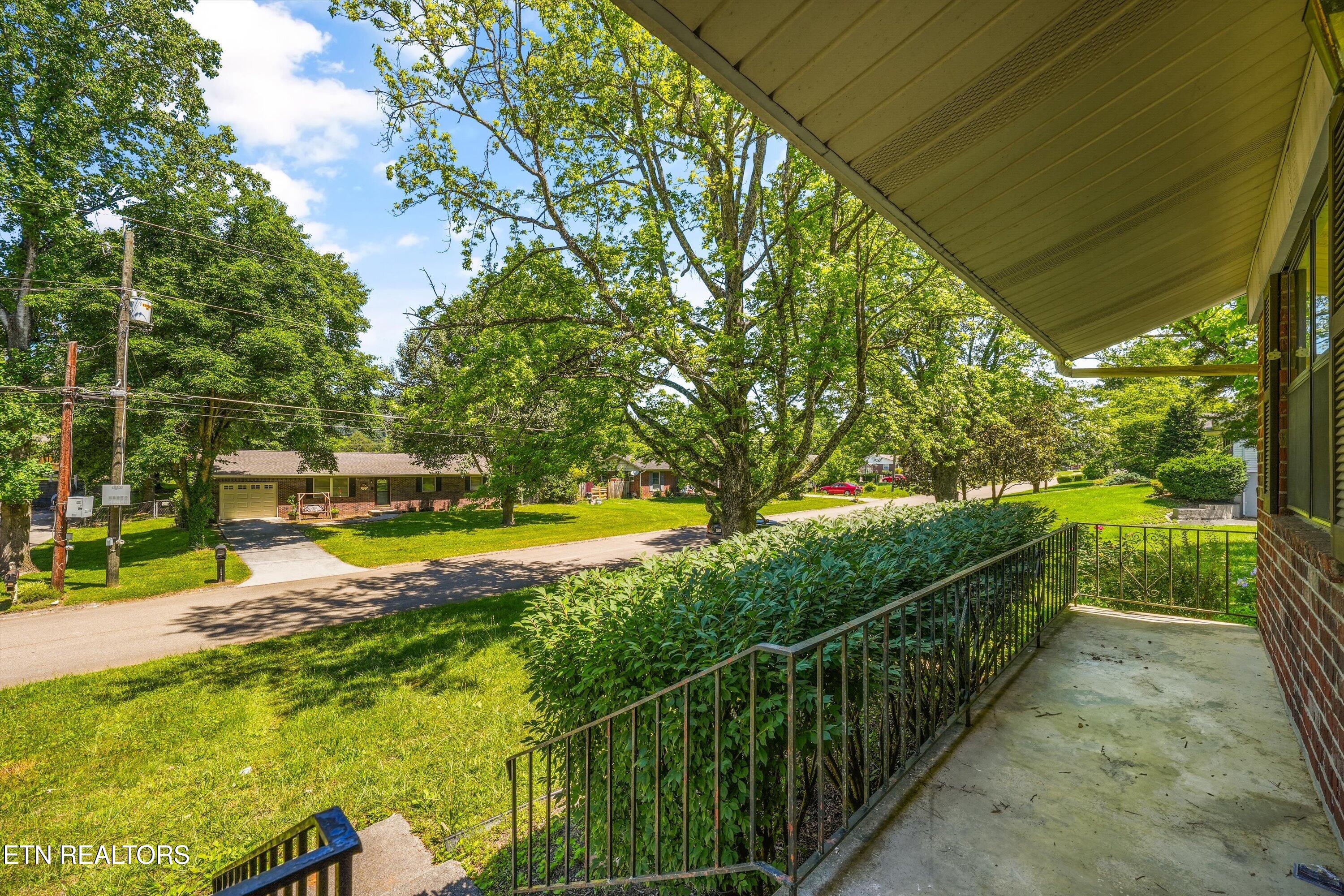 4304 Woodvale Drive Knoxville TN 37918