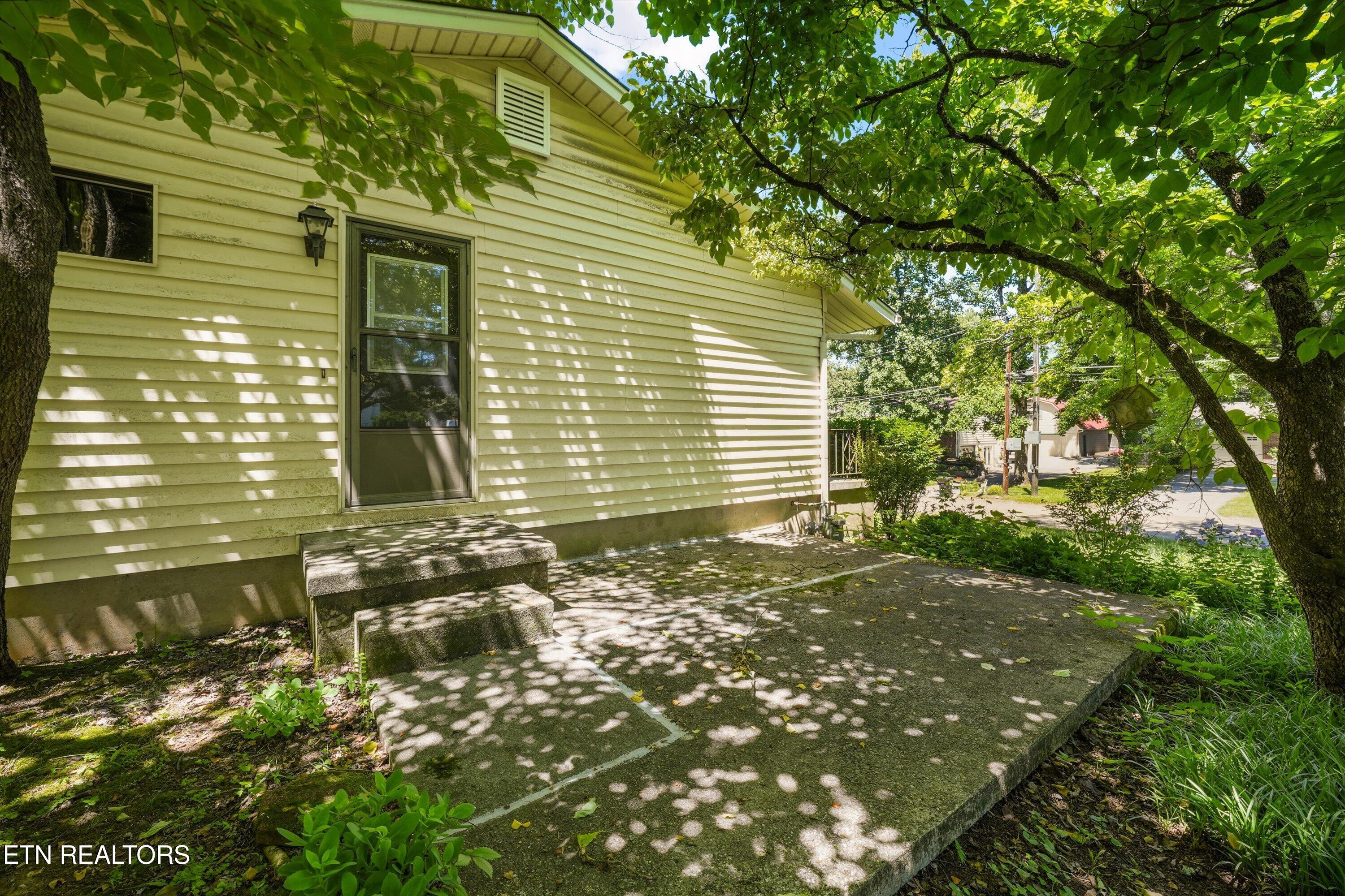 4304 Woodvale Drive Knoxville TN 37918