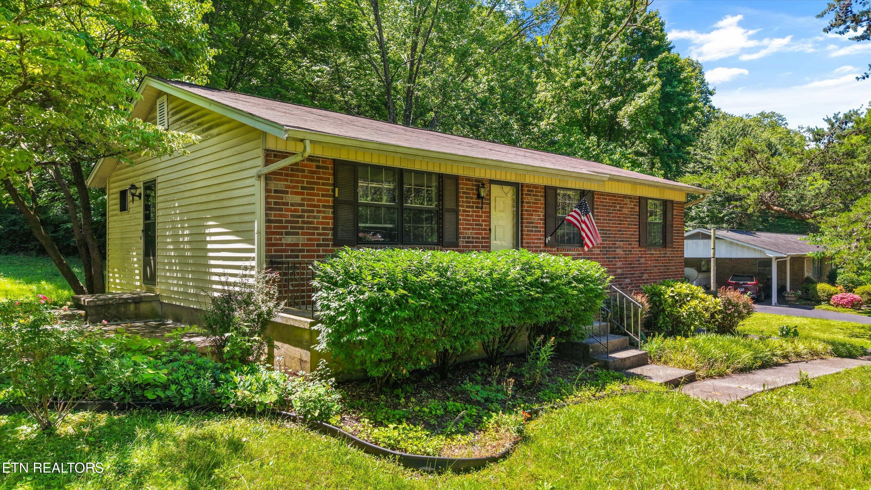 4304 Woodvale Drive Knoxville TN 37918