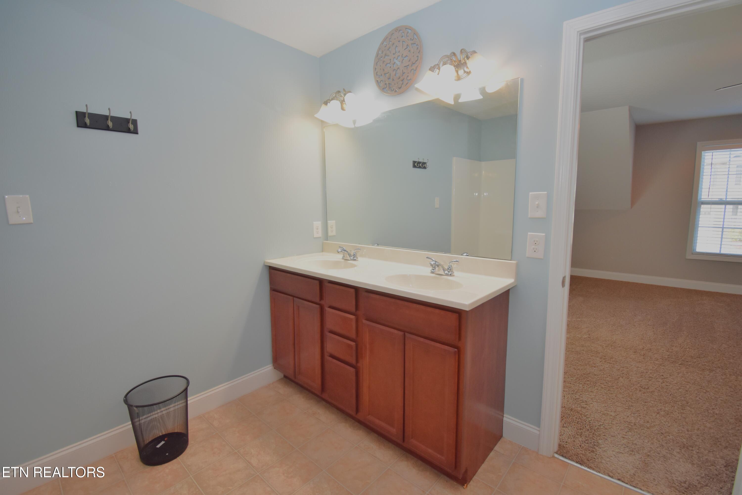 1740 Point Wood Drive Knoxville TN 37920