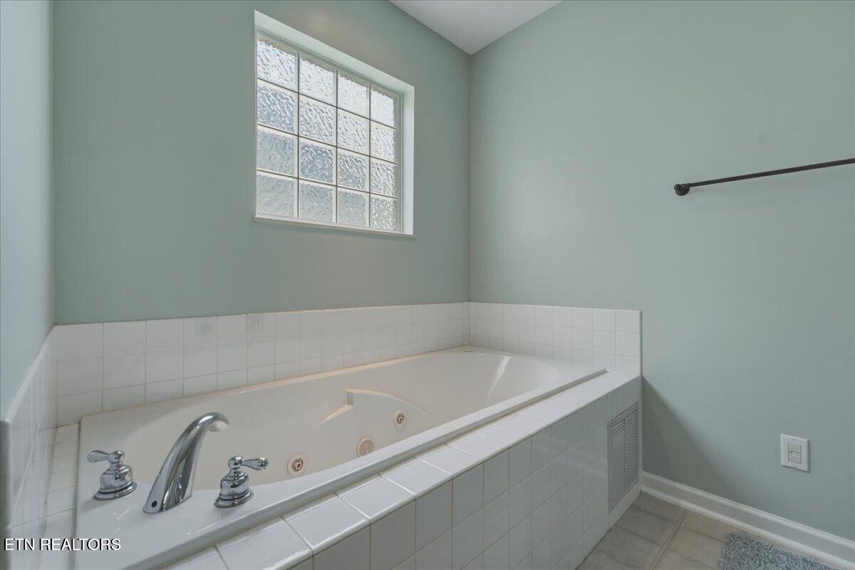 1227 Elsborn Ridge Road Maryville TN 37801