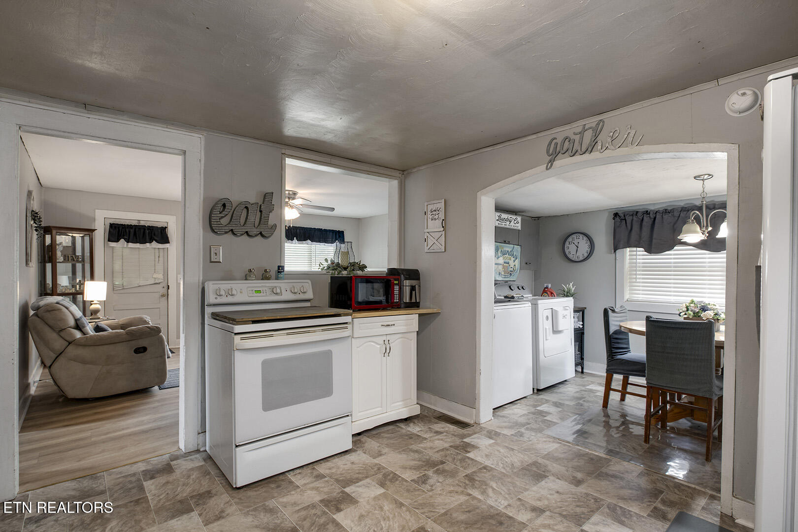 707 Vine Avenue Rockwood TN 37854