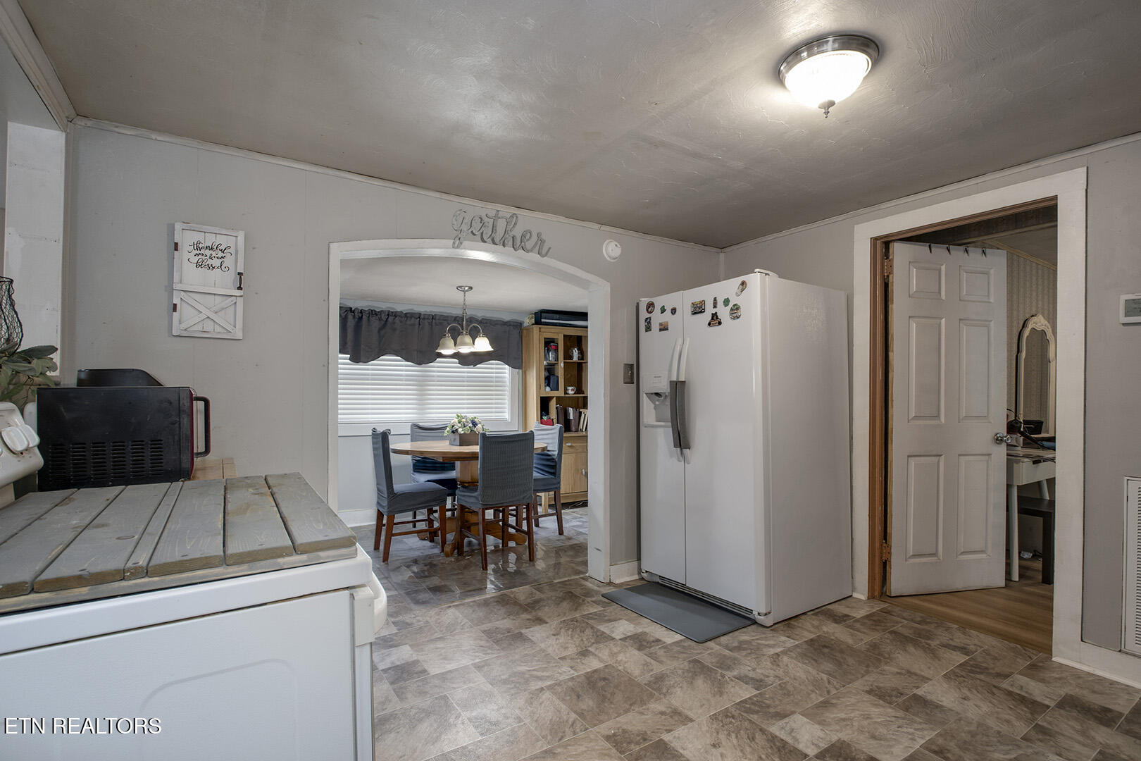 707 Vine Avenue Rockwood TN 37854