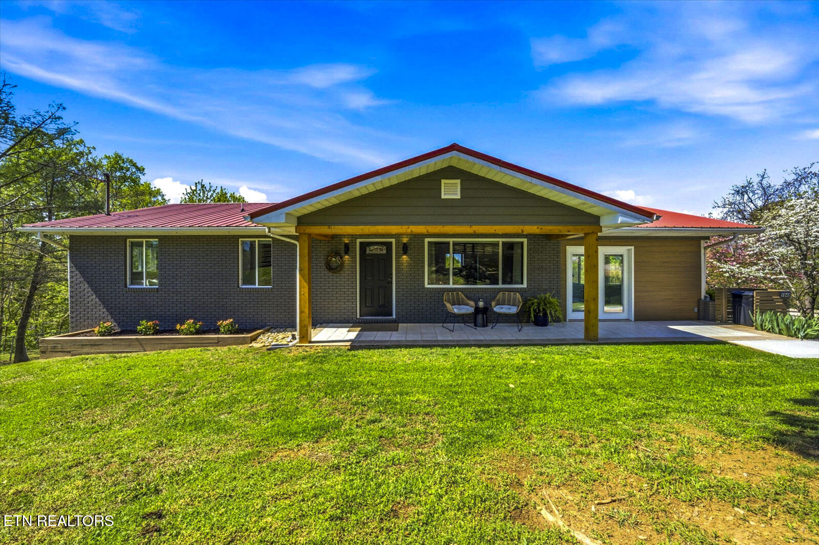 1845 Bouldercrest Drive Dandridge TN 37725