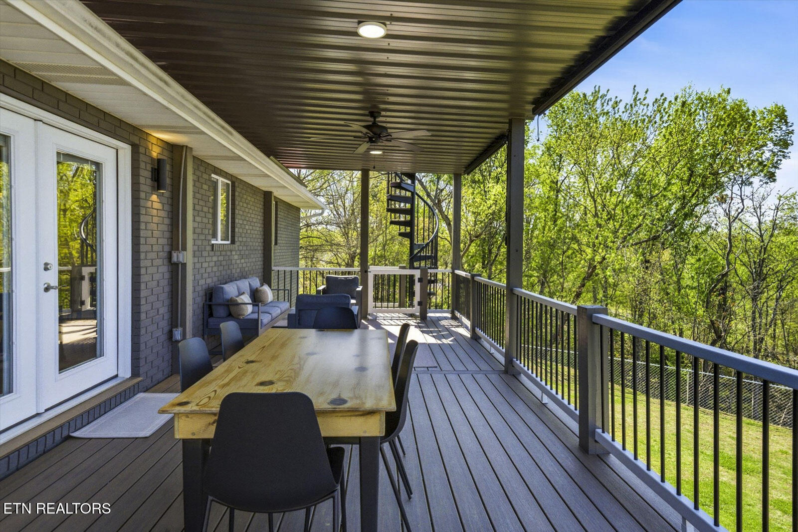 1845 Bouldercrest Drive Dandridge TN 37725