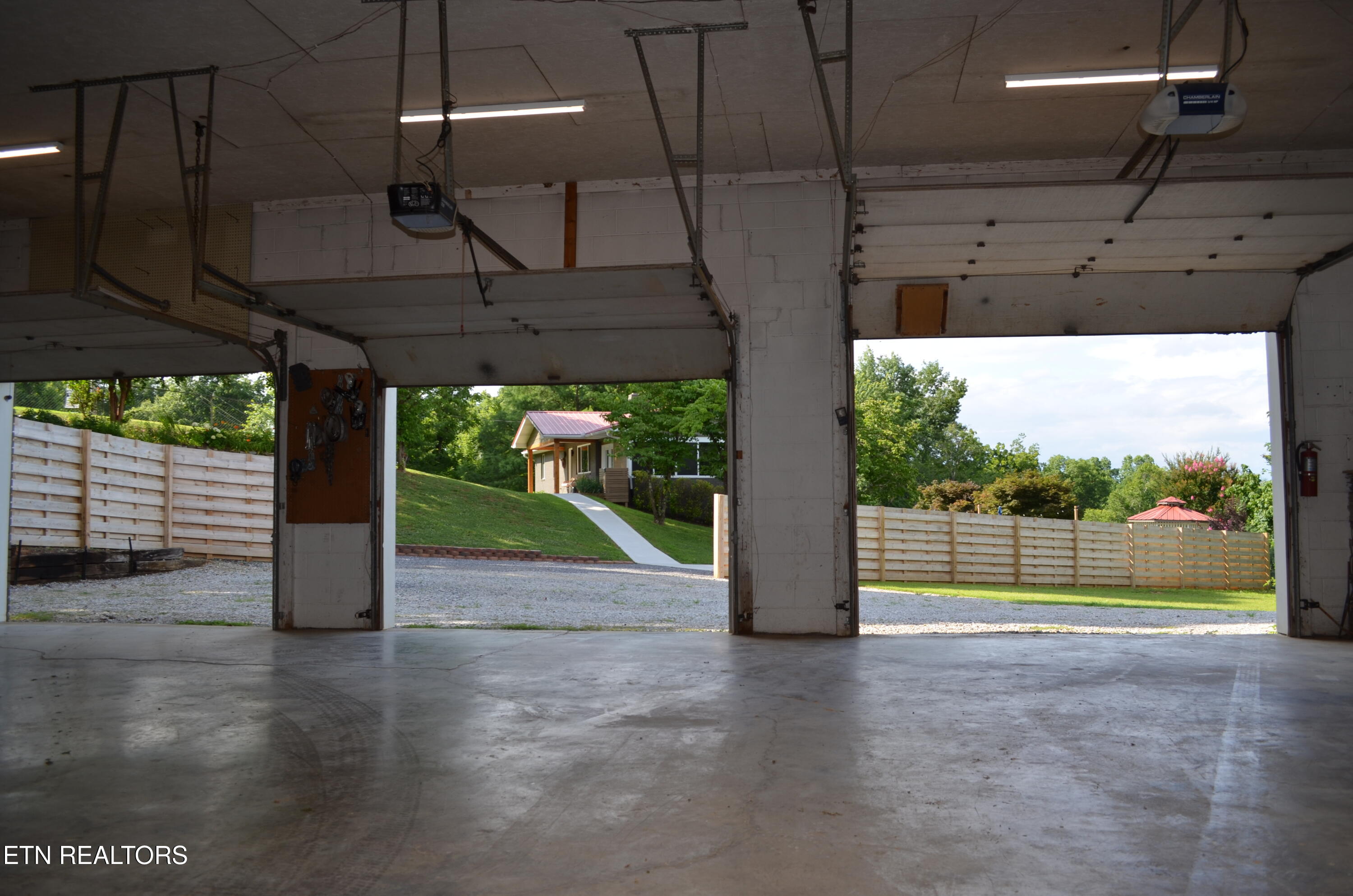 1845 Bouldercrest Drive Dandridge TN 37725
