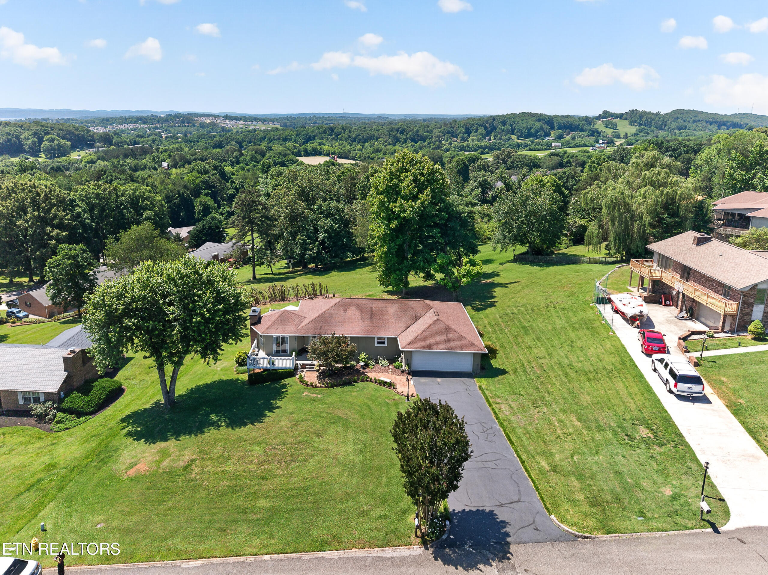 1031 Montcrest Drive Lenoir City TN 37771
