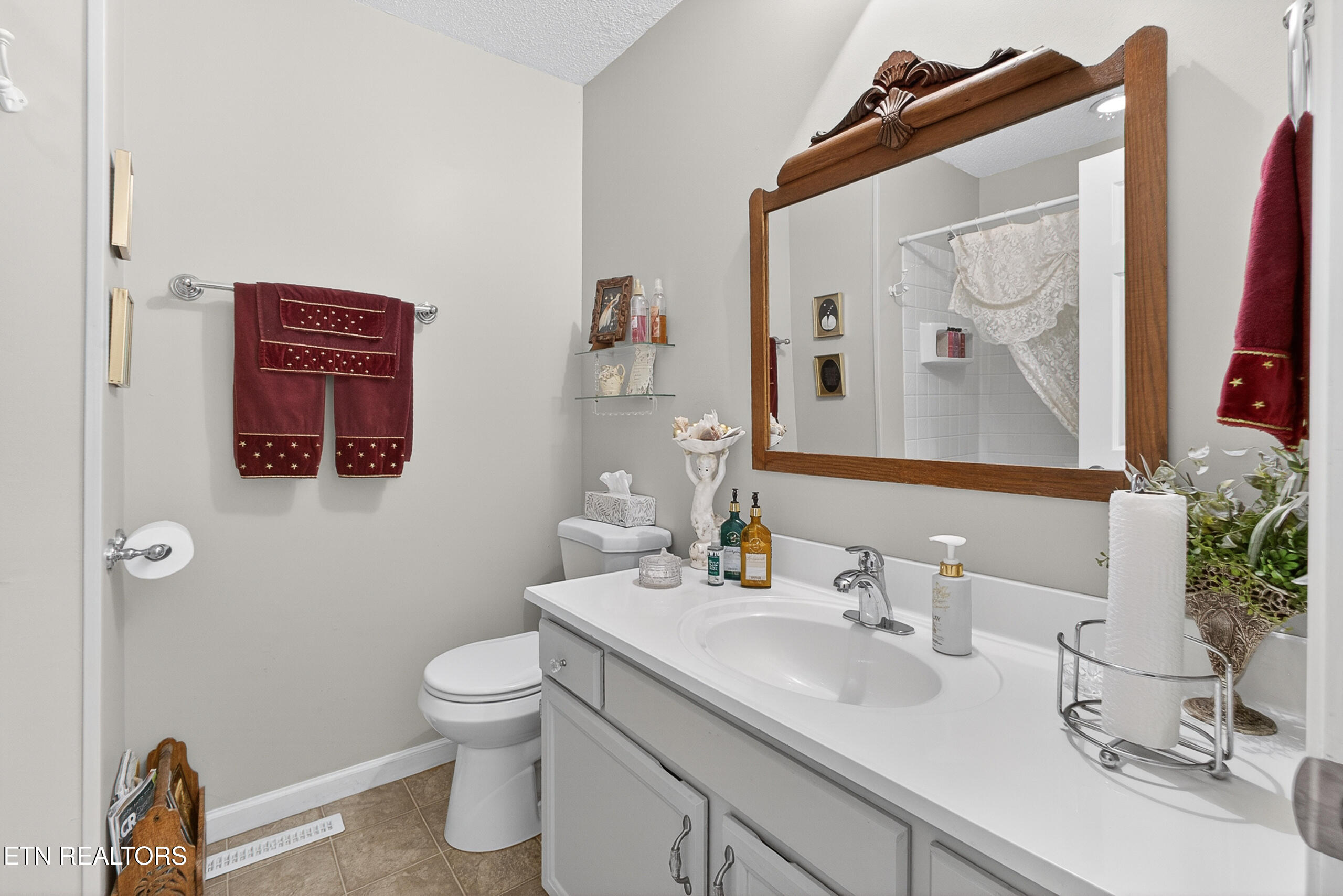 1031 Montcrest Drive Lenoir City TN 37771