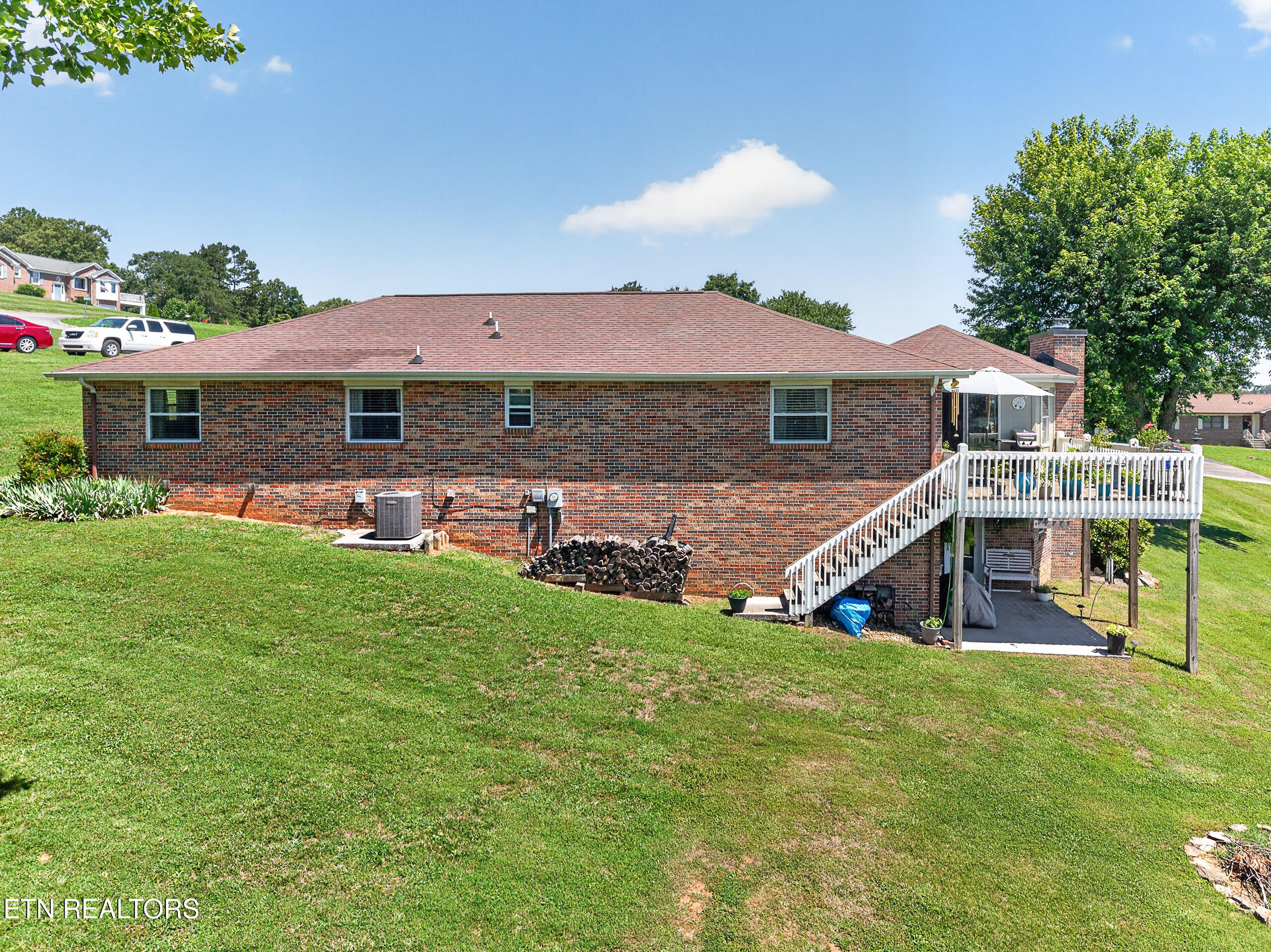1031 Montcrest Drive Lenoir City TN 37771