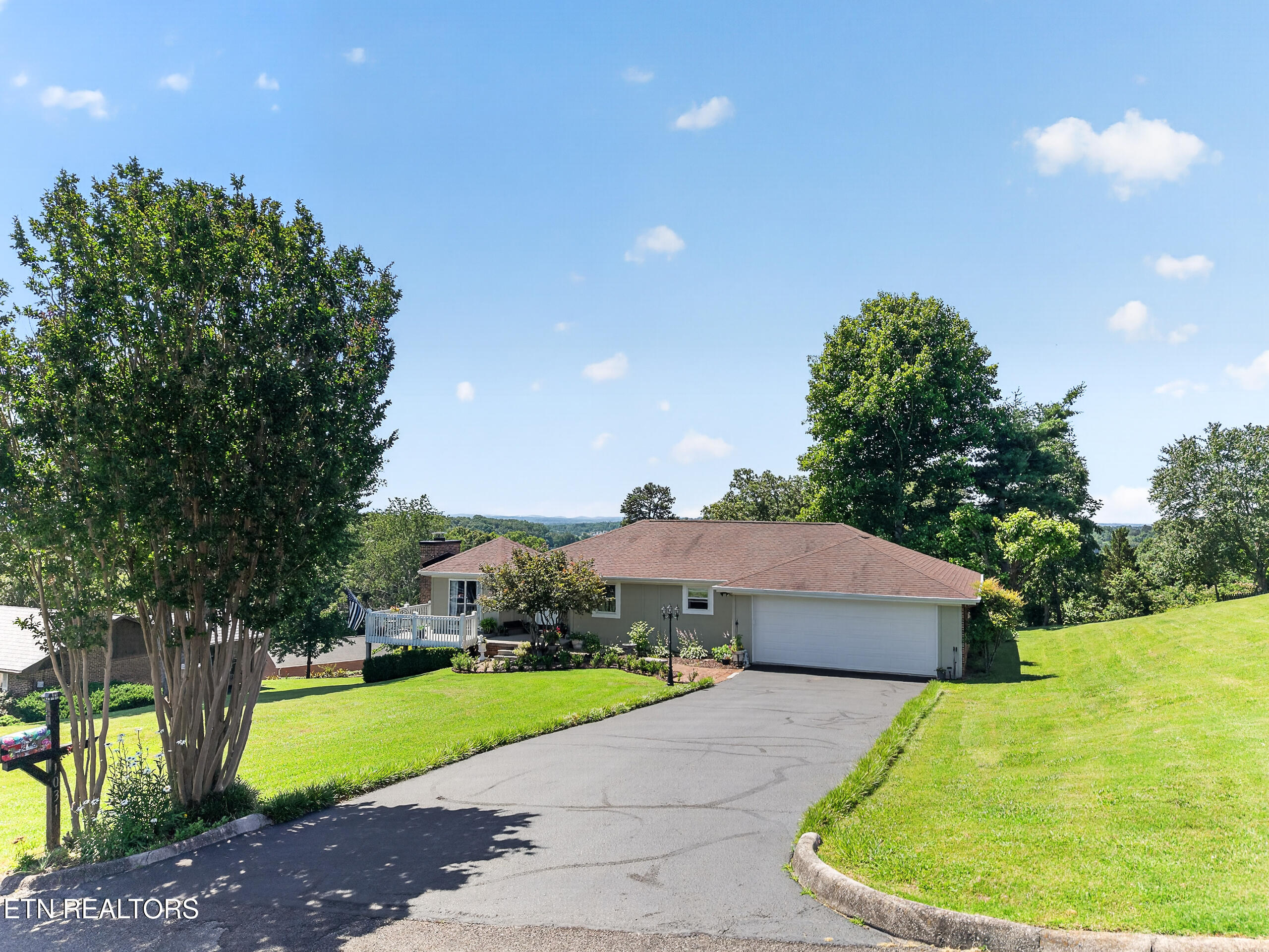 1031 Montcrest Drive Lenoir City TN 37771