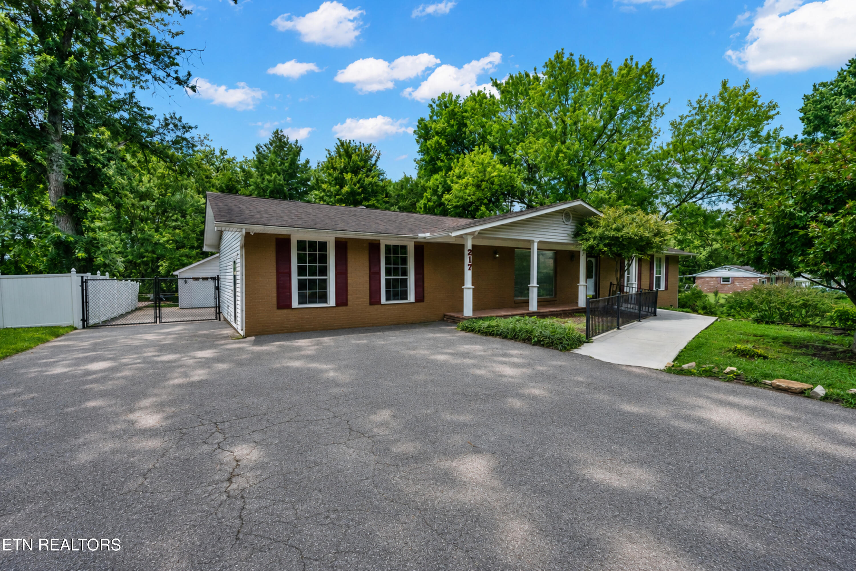 217 Wakefield Road Knoxville TN 37922