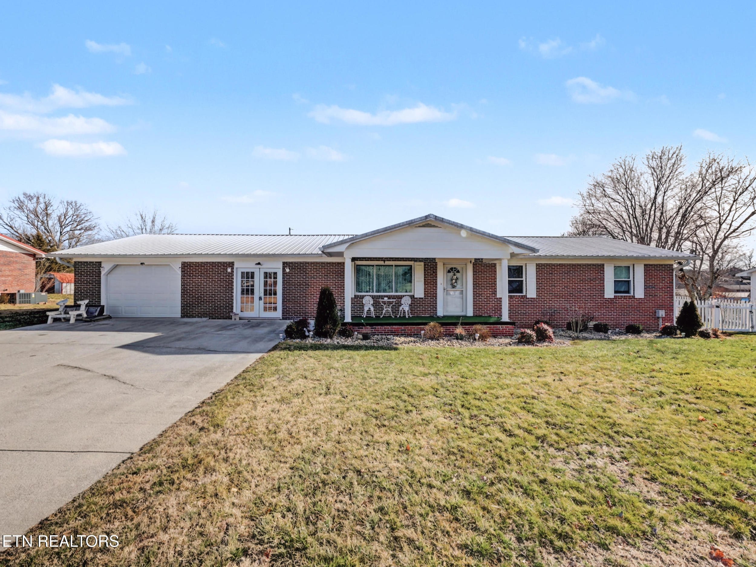 232 Farris Circle Lafollette TN 37766