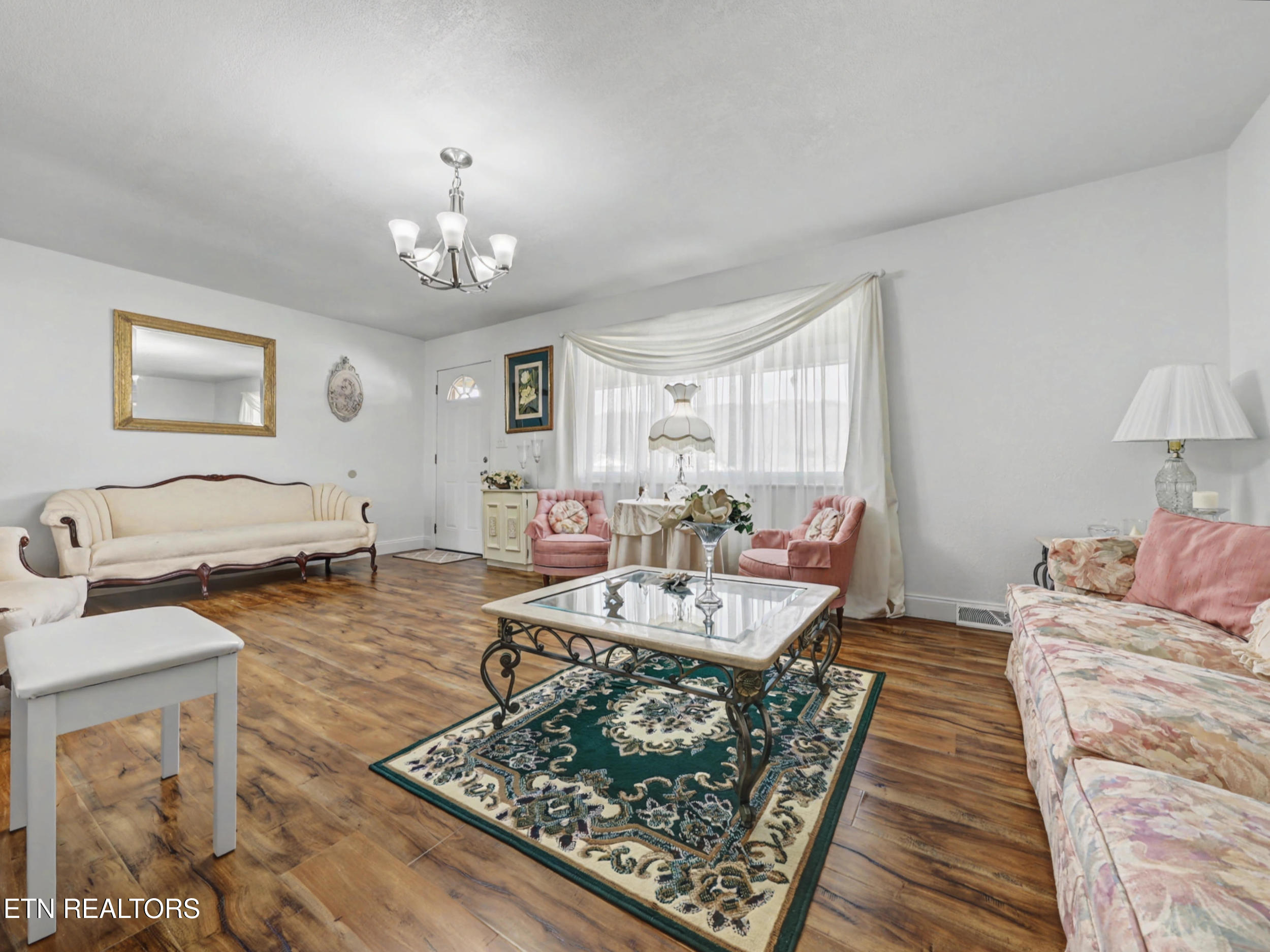 232 Farris Circle Lafollette TN 37766