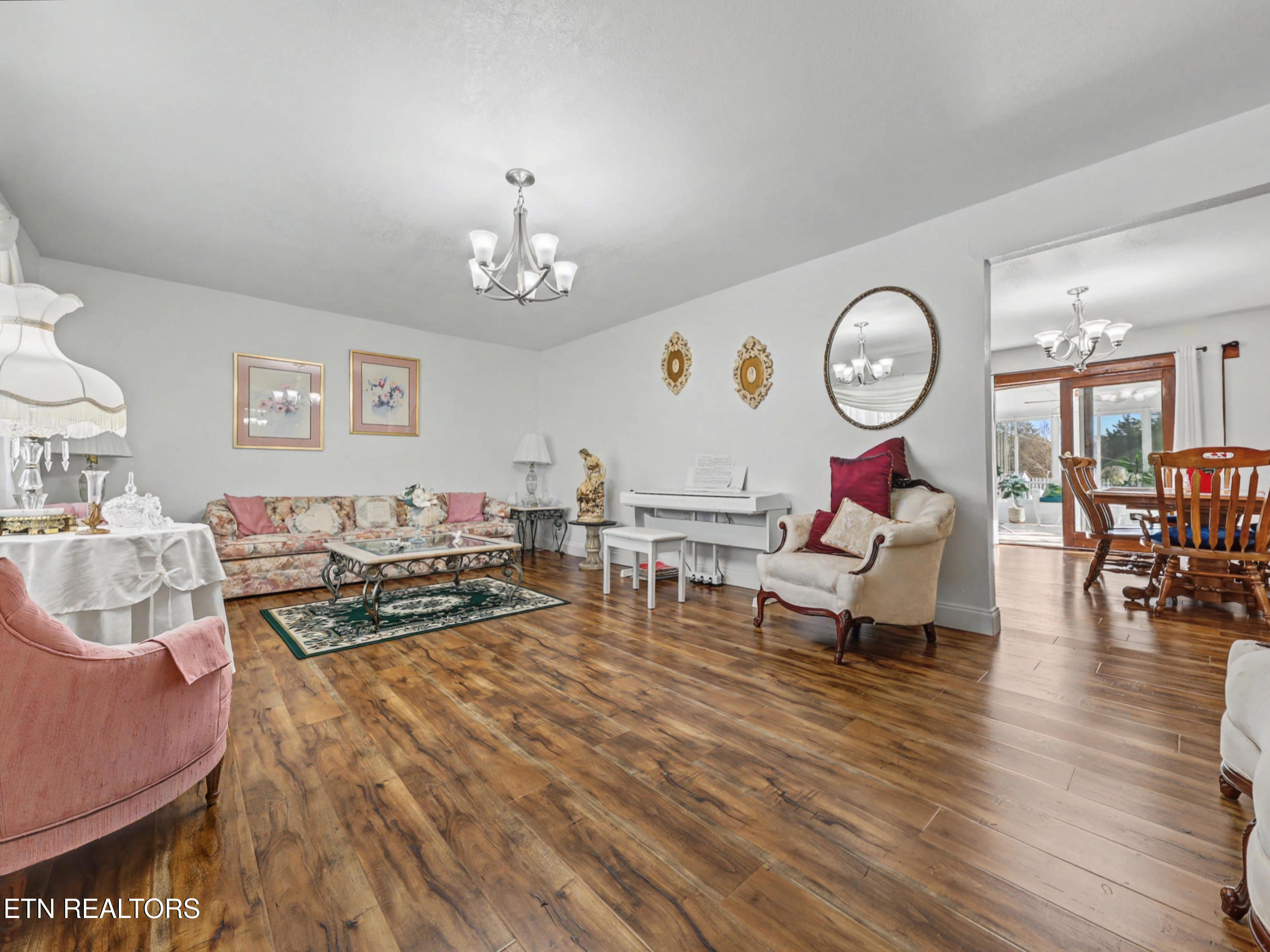 232 Farris Circle Lafollette TN 37766