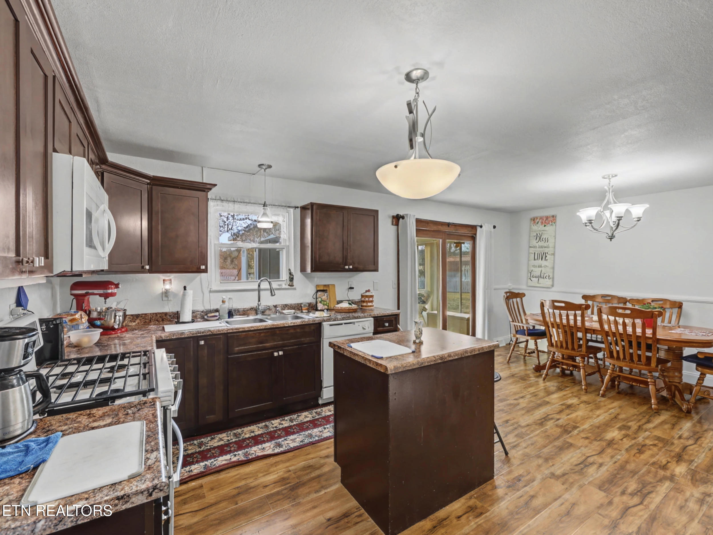 232 Farris Circle Lafollette TN 37766