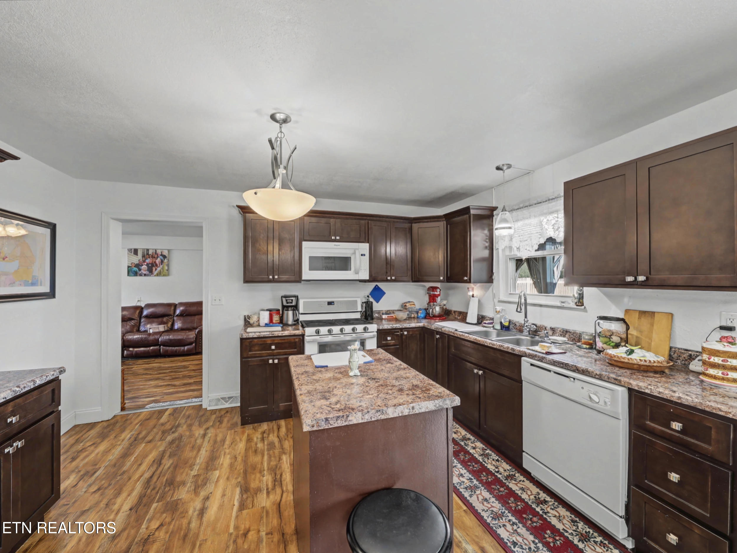 232 Farris Circle Lafollette TN 37766