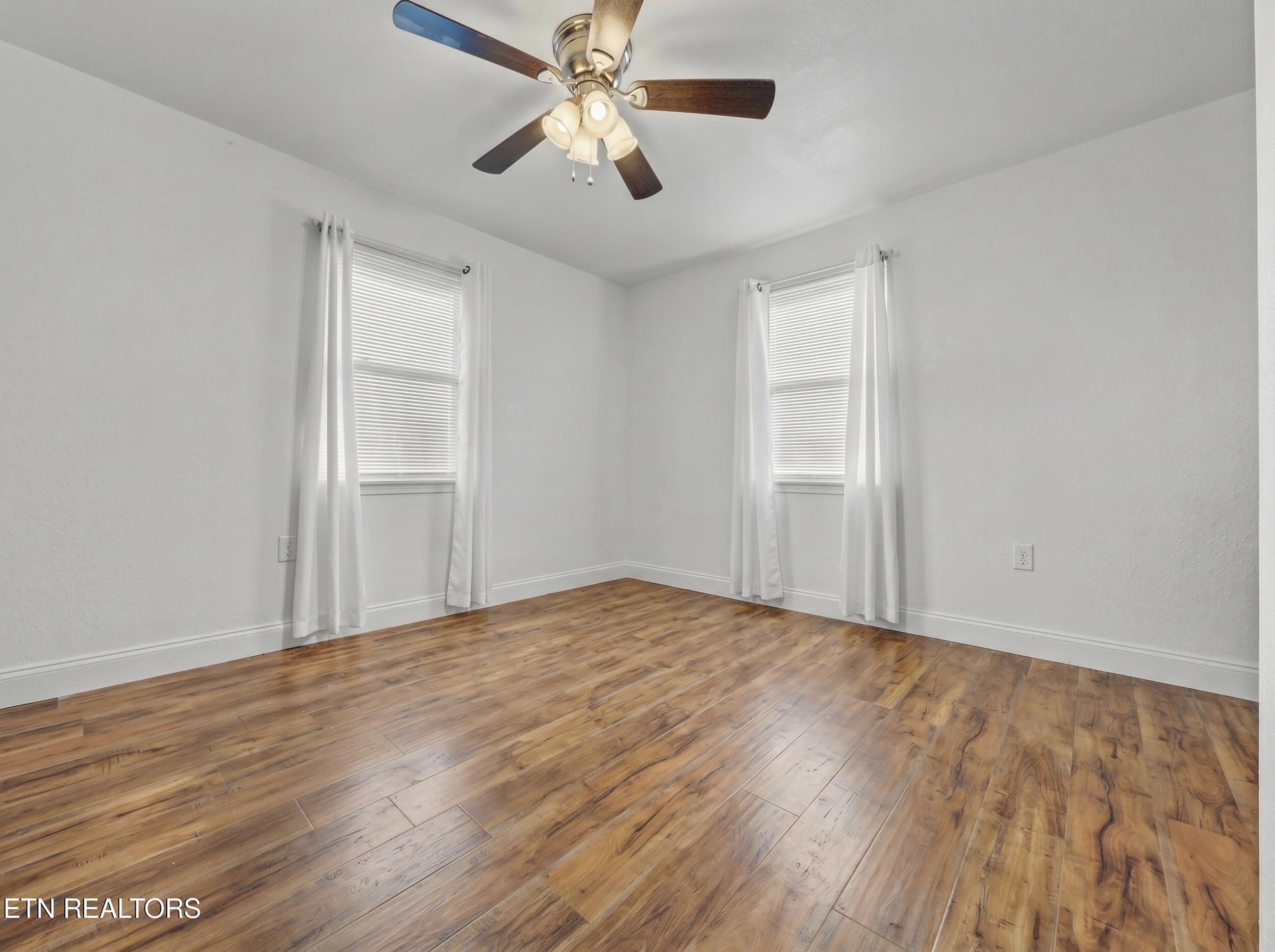 232 Farris Circle Lafollette TN 37766