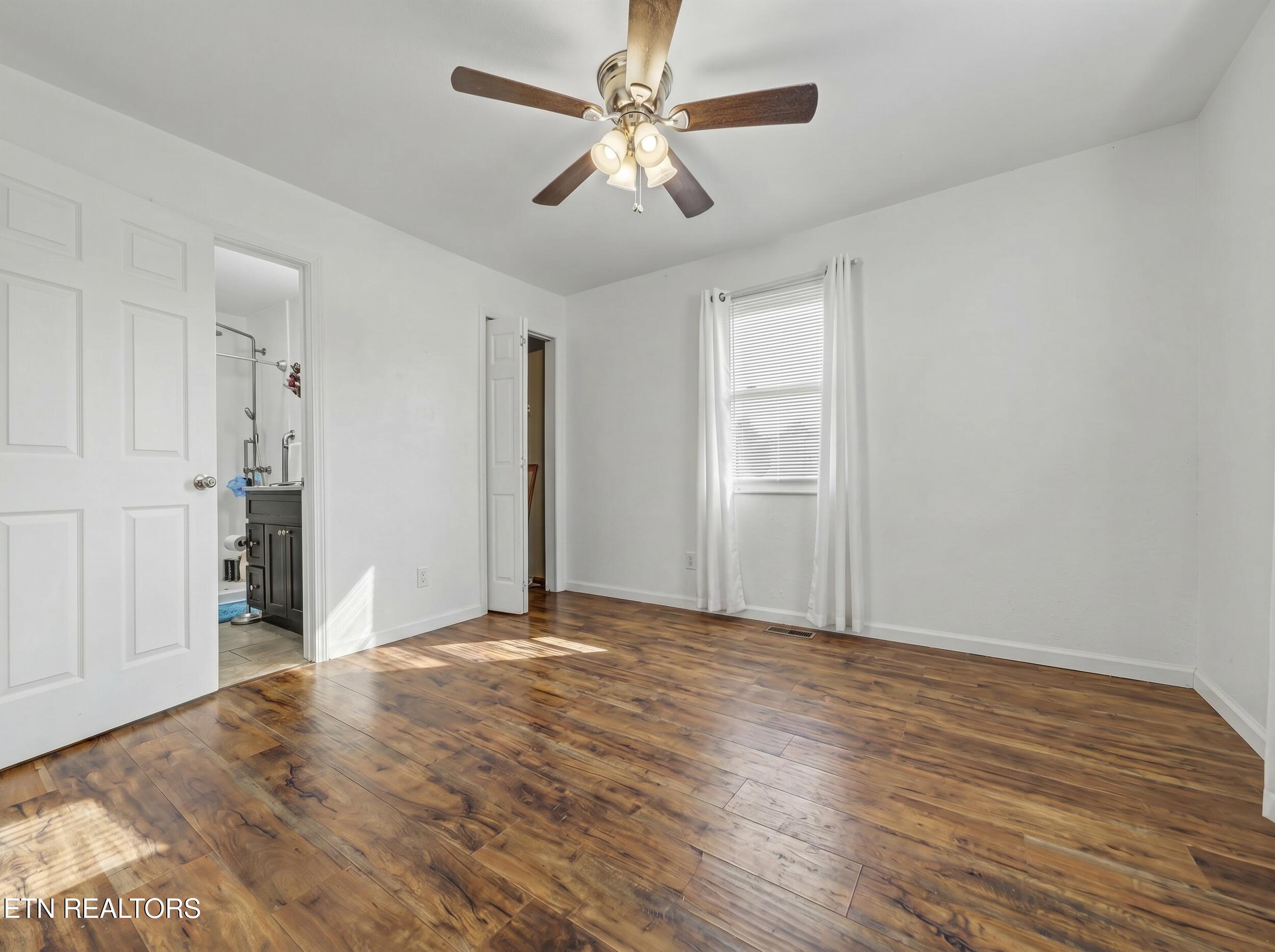 232 Farris Circle Lafollette TN 37766