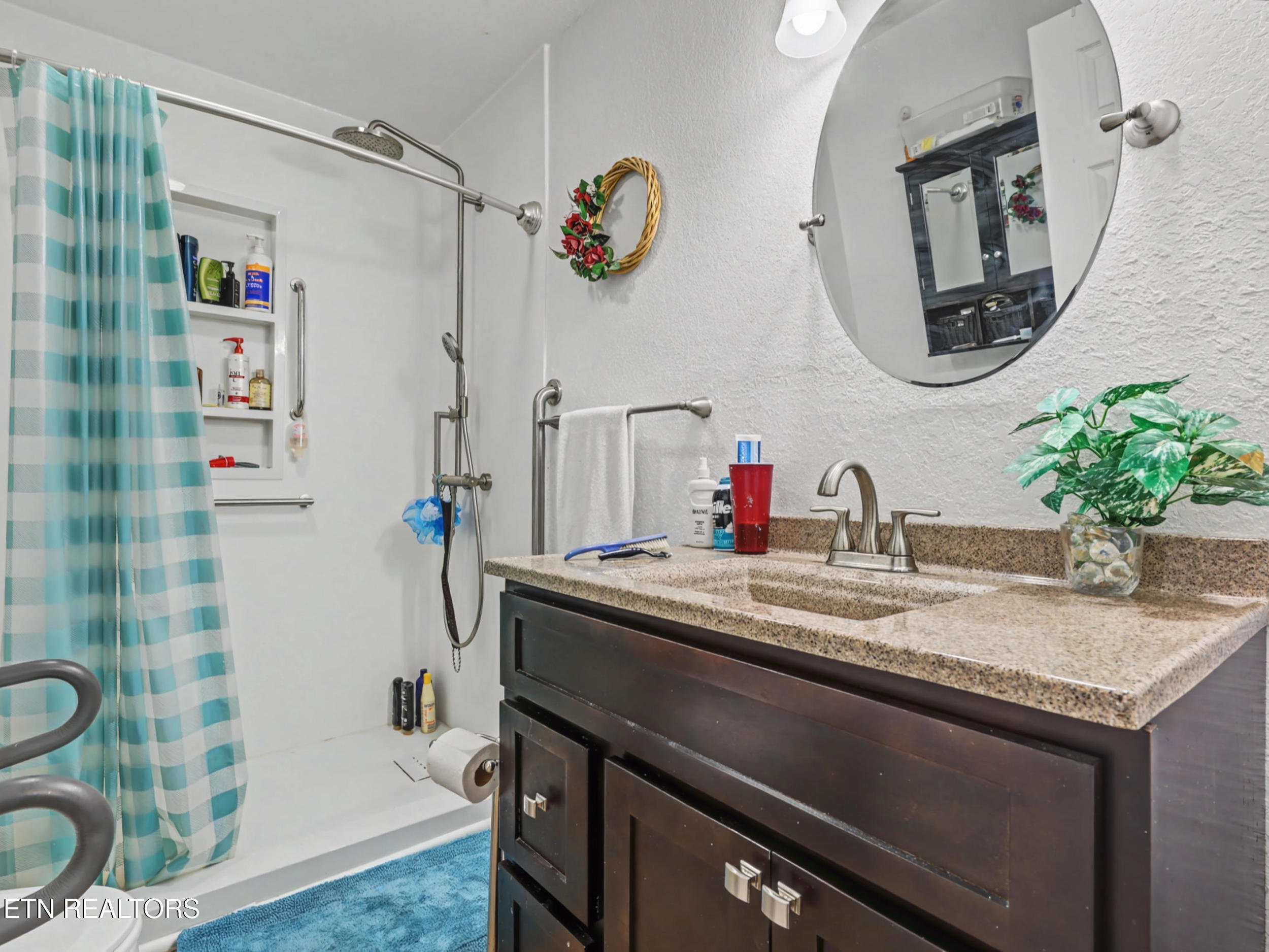 232 Farris Circle Lafollette TN 37766