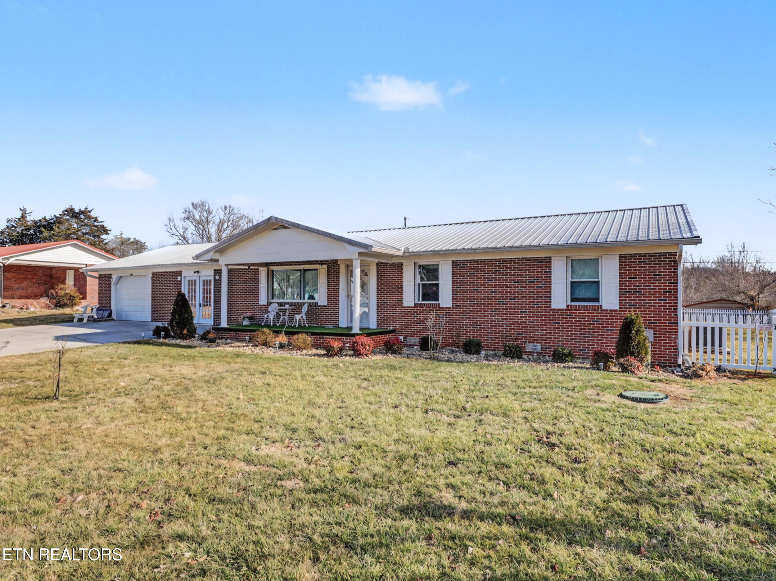 232 Farris Circle Lafollette TN 37766